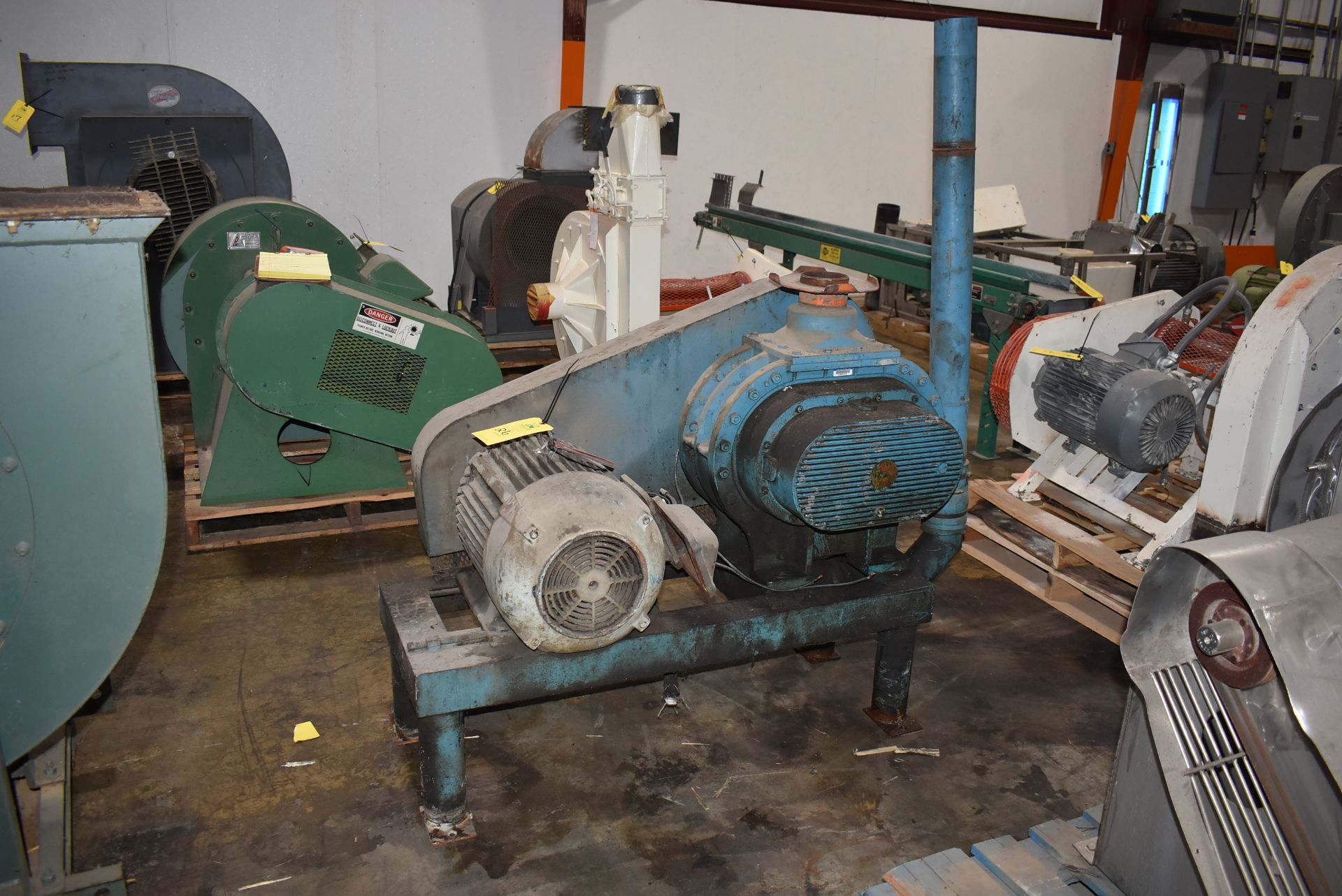 Sutor Size 8H Vacuum Pump w/20 HP Motor. RIGGING/LOADING FEE $30 - Image 3 of 3