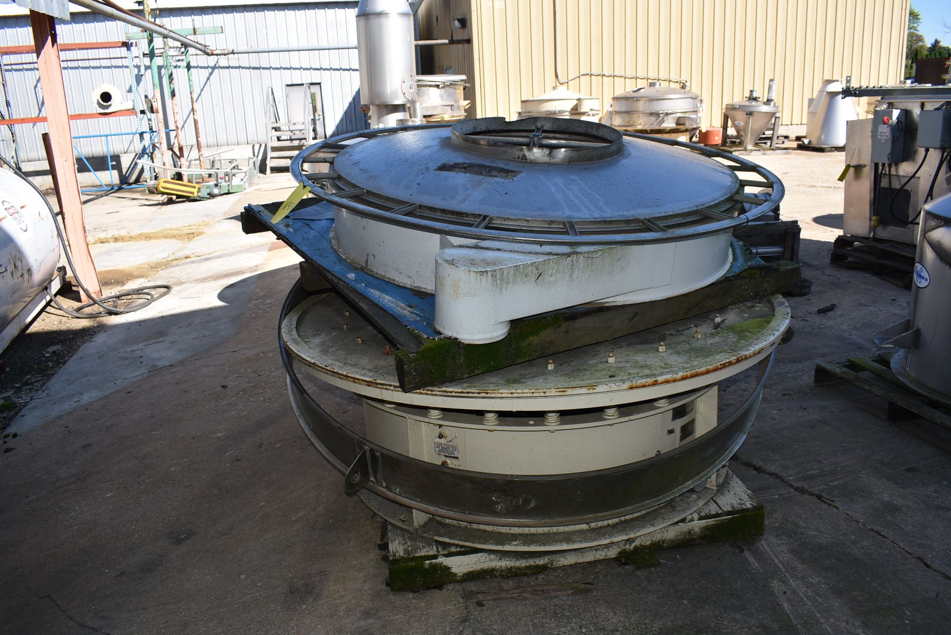 SWECO Model #US72S108 Vibratory Separator, SN 978-47. RIGGING/LOADING FEE $125 - Image 3 of 3