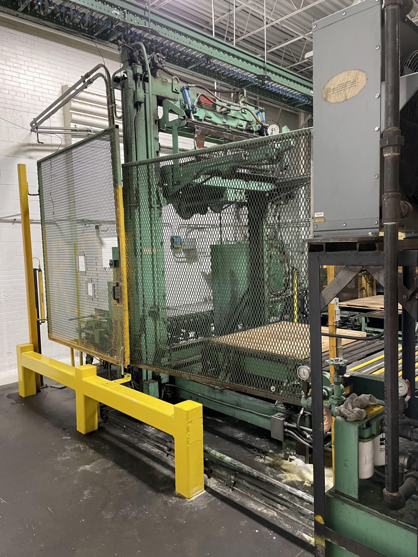 Columbia Palletizer with Hydraulic Pack, Loading Fee: $8500 - Image 2 of 5