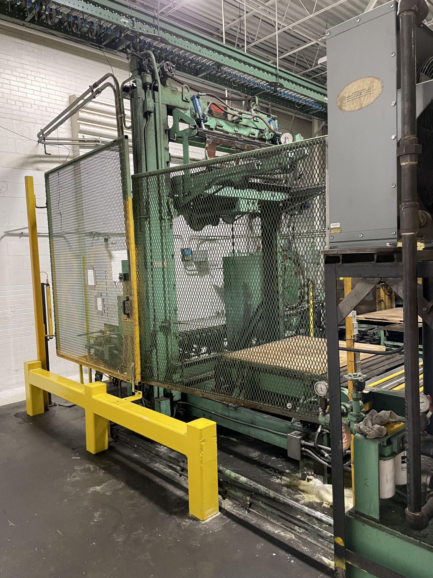 Columbia Palletizer with Hydraulic Pack, Loading Fee: $8500