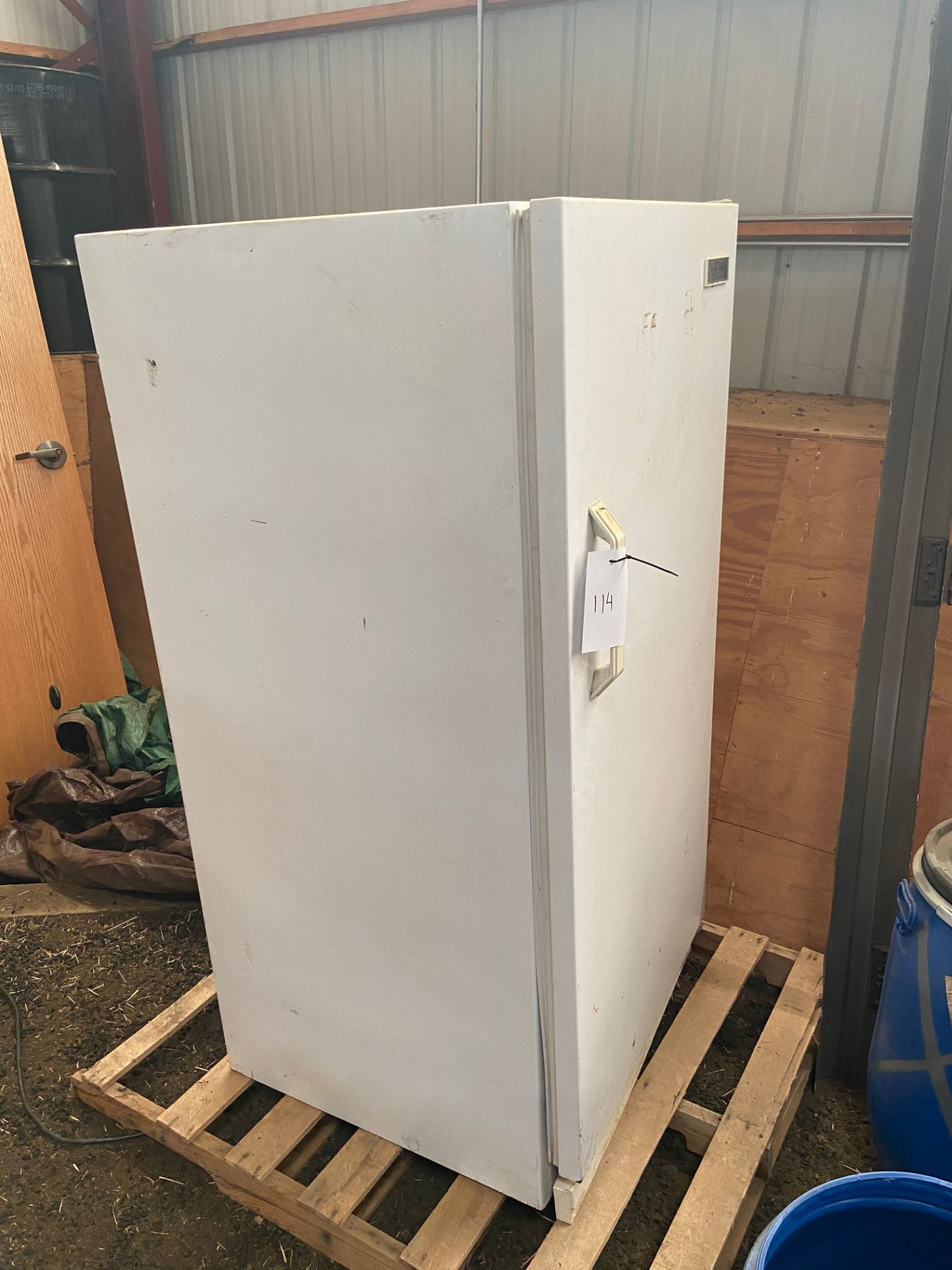 Standard Freezer, Rigging/ Loading Fee: $20