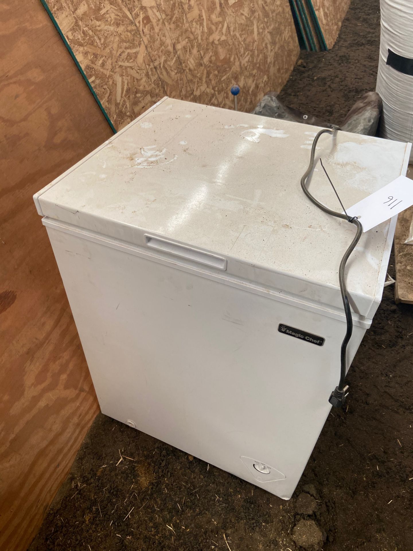 Magic Chef Box Freezer, Model# HMCF5W, Serial# 341-61069301-8624-1040519, Rigging/ Loading Fee: $20