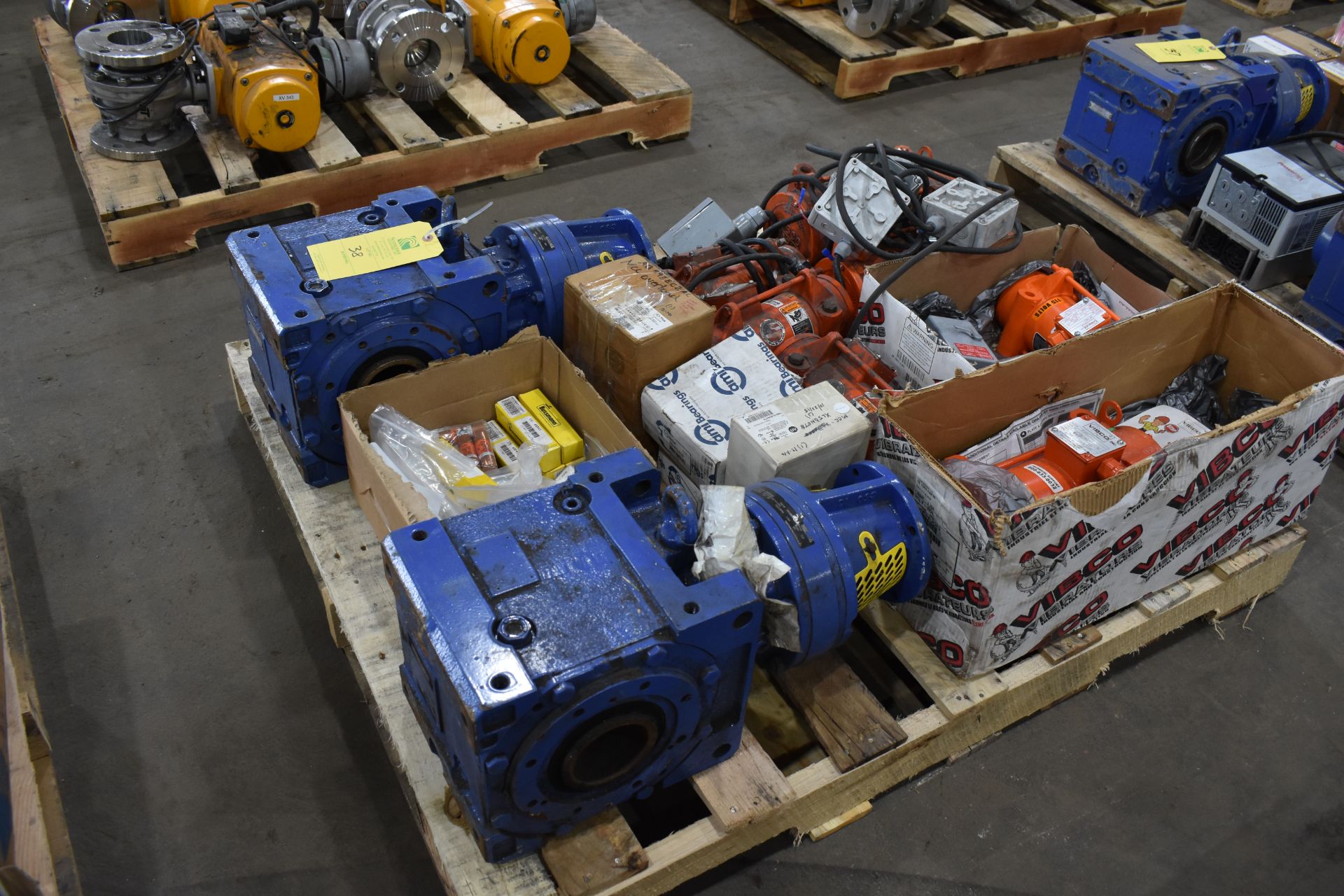 (2) Sumitomo RD1042 Gear Reducers, (7) Vibco Vibratory Motors, Assorted Bussmann Components - Image 3 of 3