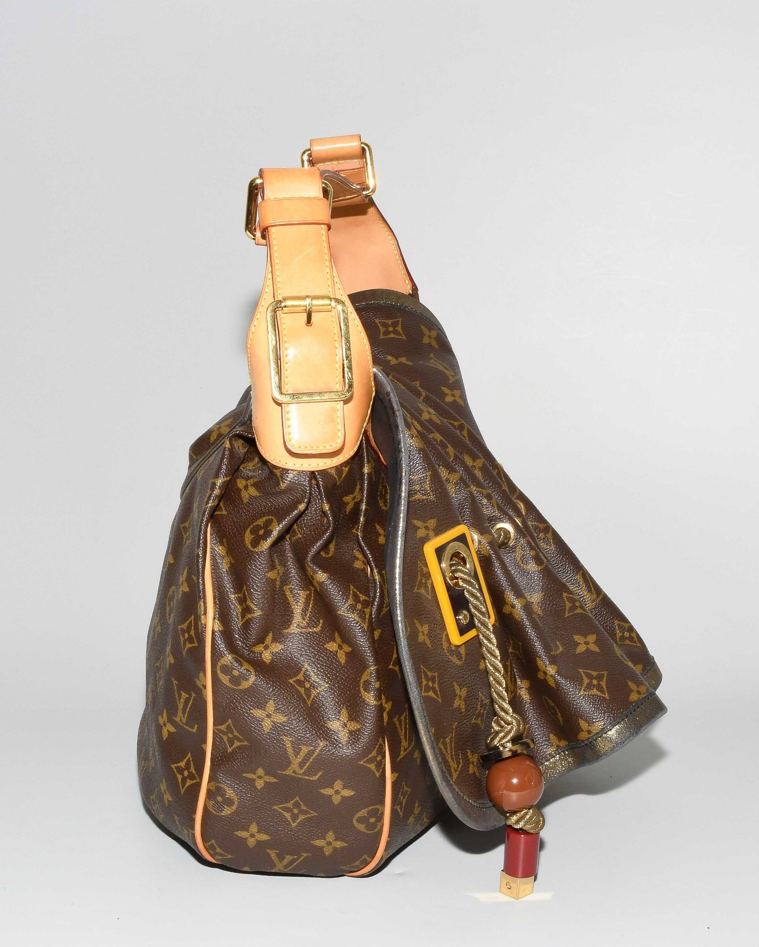 Louis Vuitton, Schultertasche "Kalahari" - Bild 5 aus 11