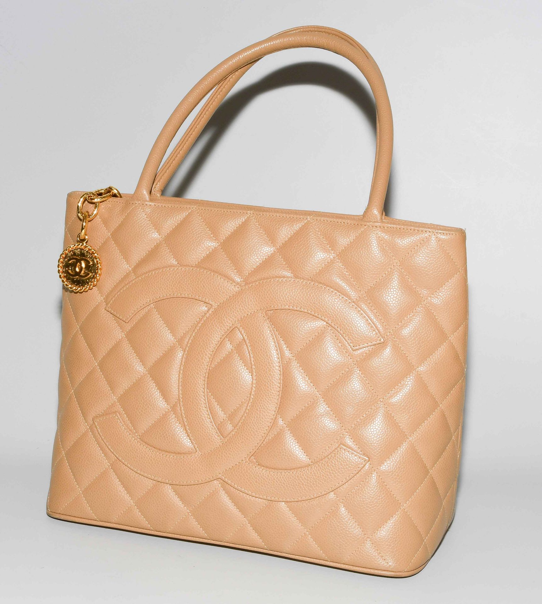 Chanel, Handtasche "Medaillon" - Bild 2 aus 10