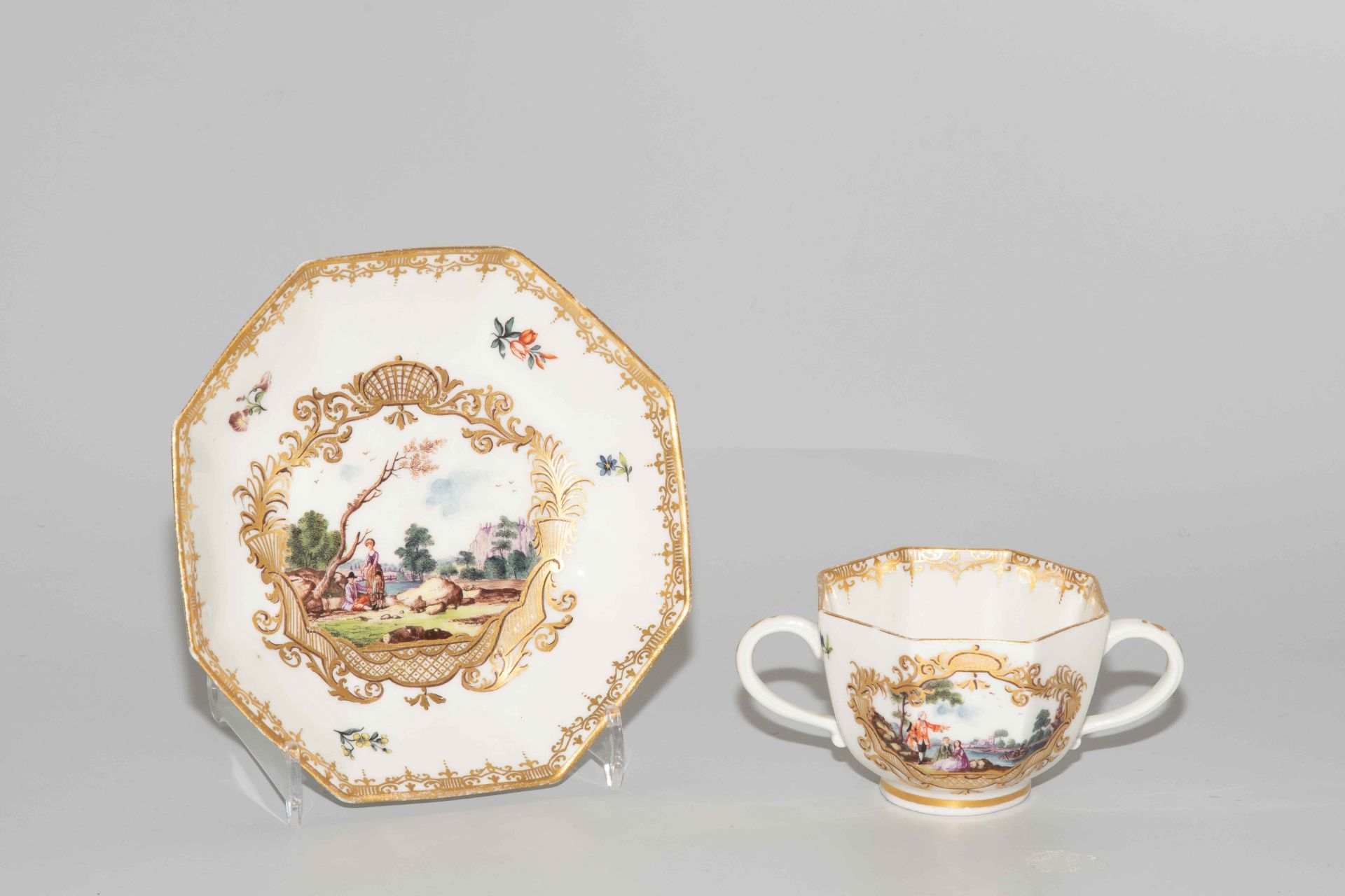 Meissen, Doppelhenkeltasse mit Untertasse - Image 2 of 7