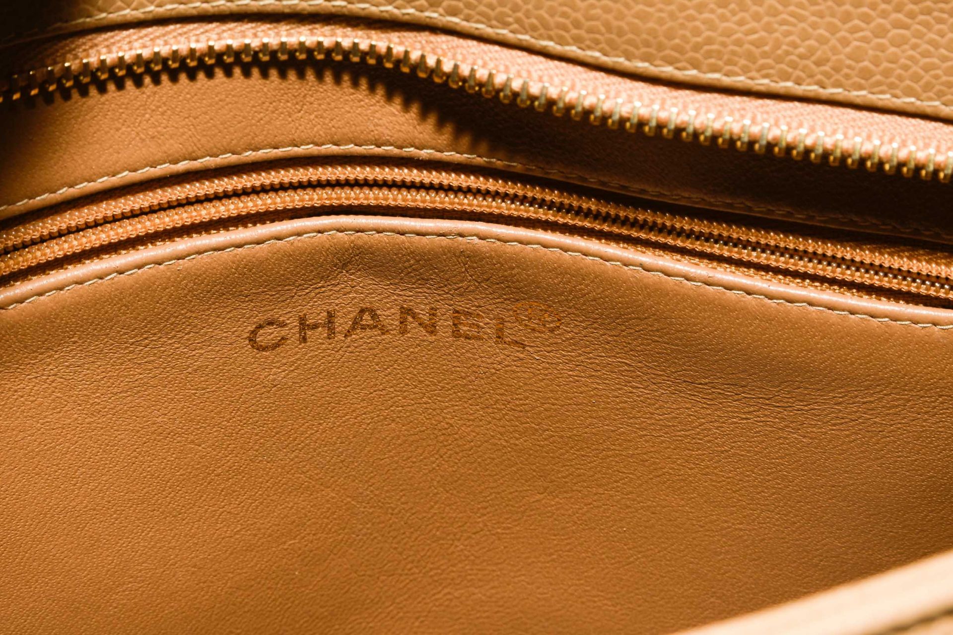 Chanel, Handtasche "Medaillon" - Bild 8 aus 10