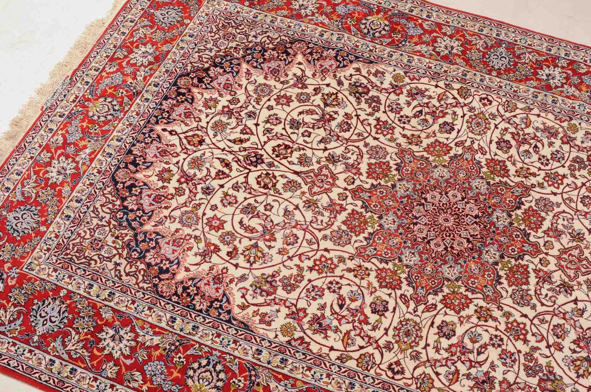 Isfahan - Image 14 of 18