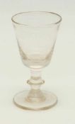 Weinkelch19. Jh., mundgeblasenes Klarglas mit Bodenabriß, Schaftnodus, H. 11 cm