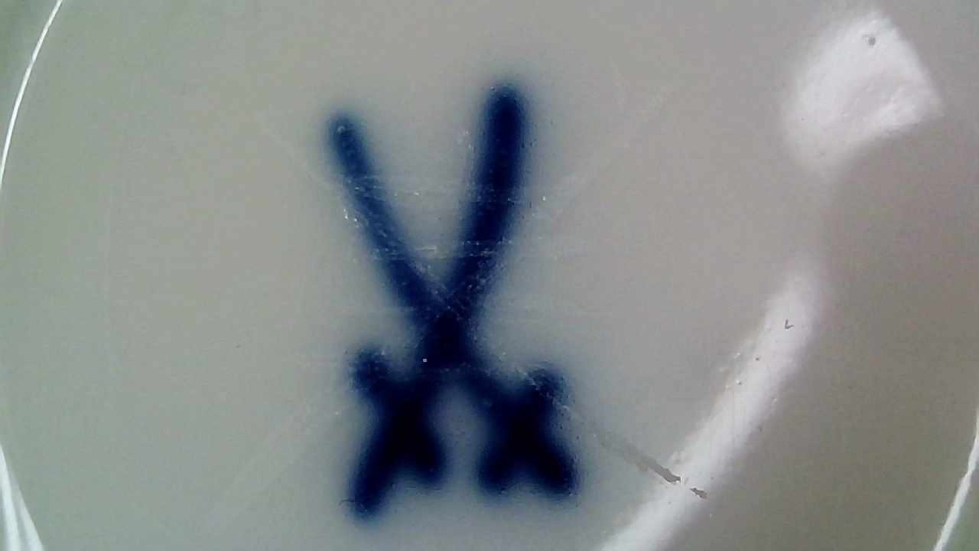 TassePorzellanmanufaktur Meissen (Schwertermarke, Schleifstriche), Weißporzellan m. h - Bild 2 aus 2