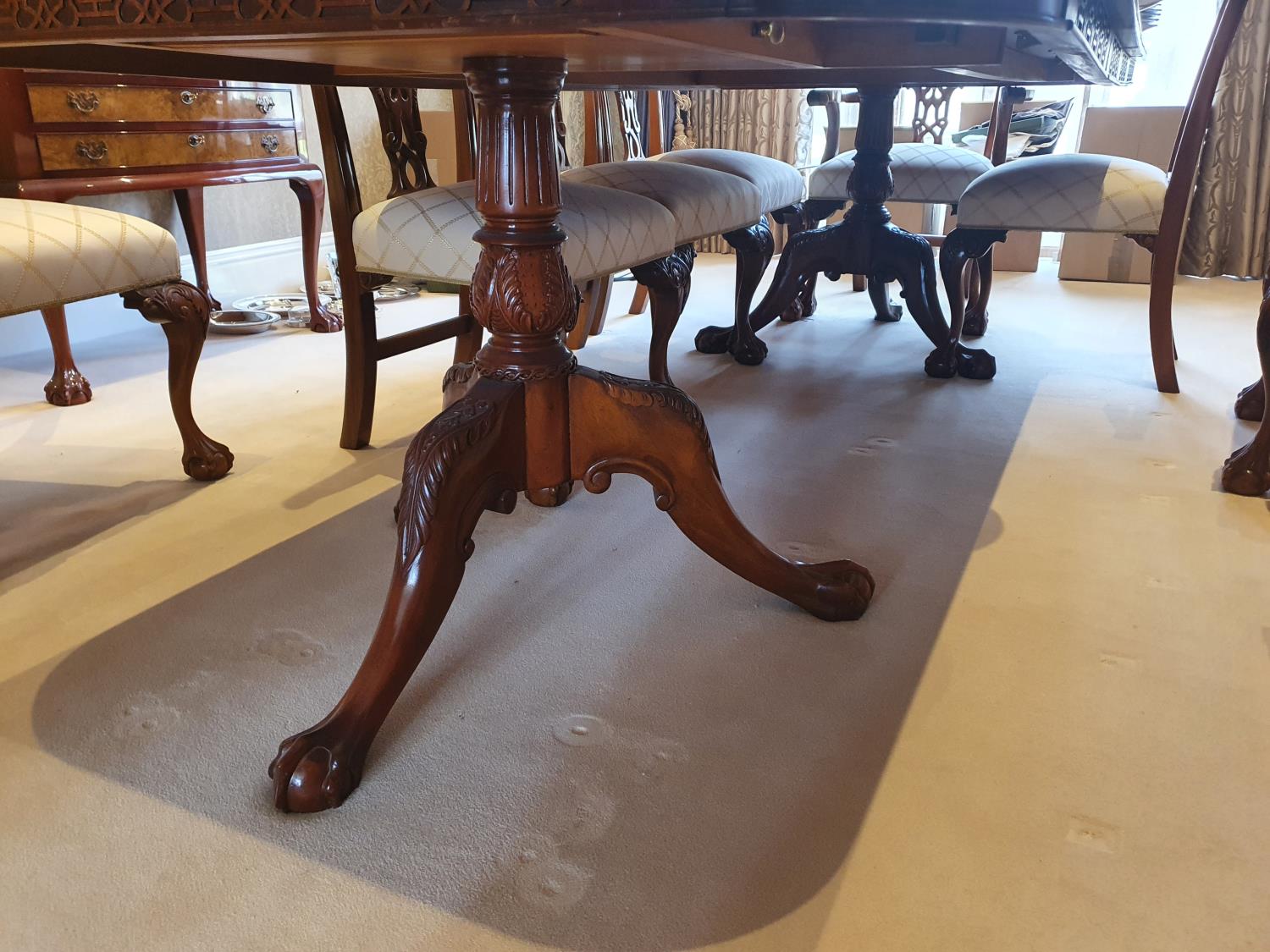 A most fantastic Mahogany Dining Room Suite in the Georgian style consisting of a mahogany and cross - Image 5 of 7