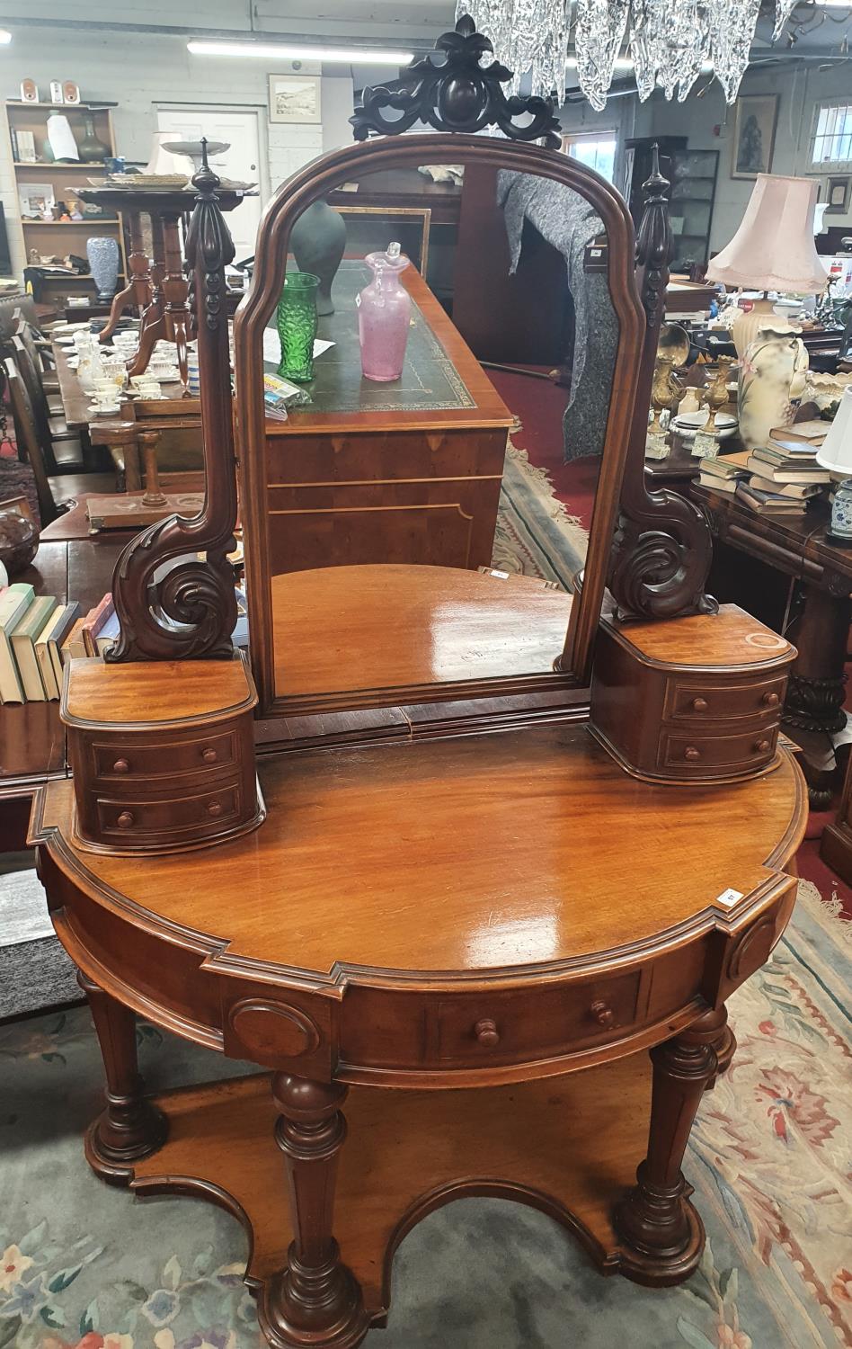 Of Superb quality. A really fine Victorian Mahogany Duchess Dressing Table. W 120 x d 58 x H 169