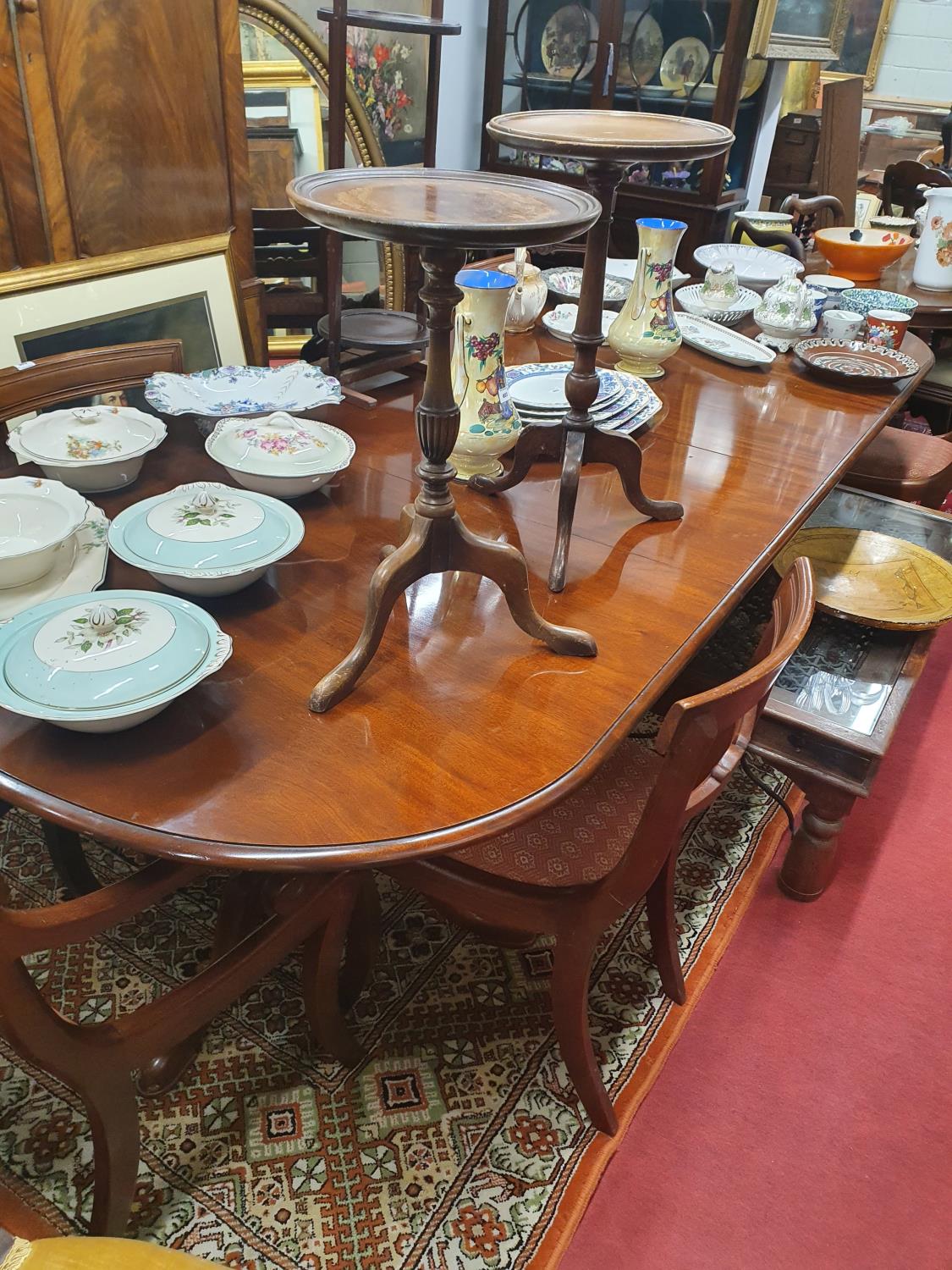 A fantastic Mahogany twin pod Georgian style Dining Table. W 106 x 258 x H 74 cm approx.