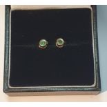 Green beryl stud earrings, diameter 0.3cm, 0.2gm.