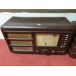 A good Vintage Bakelite Radio.