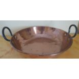 A good 19th Century Copper Jam Pan. Diam. 38cm approx. along with a brass tray. Diam. 40cm approx.