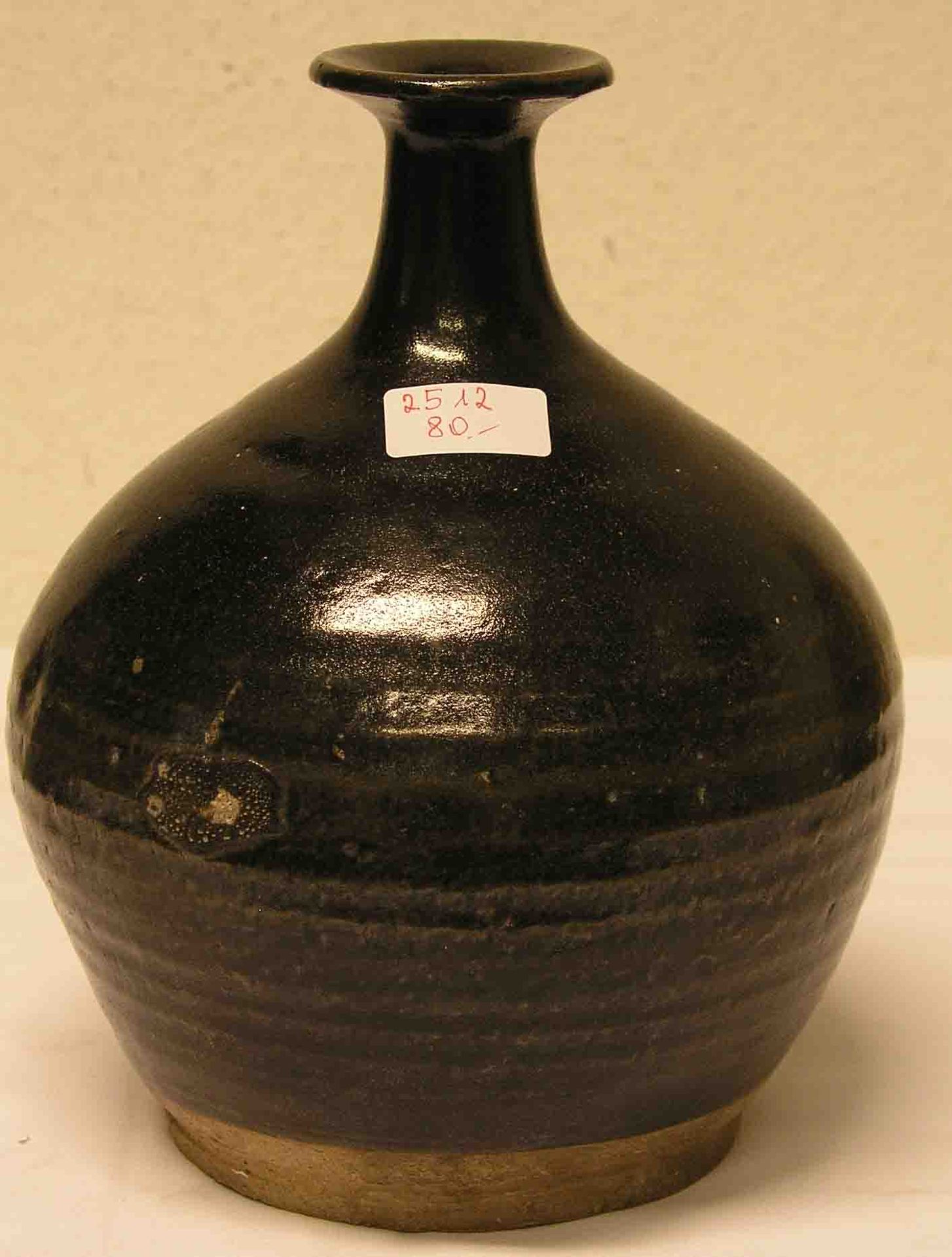 Tenmoku Vase, China. Wohl