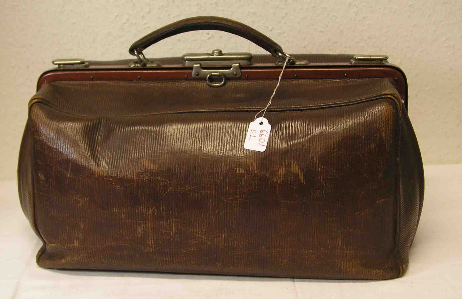 Doktortasche. Leder. 22 x 45cm.