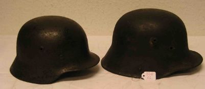 Zwei Stahlhelme I. - II. Weltkrieg