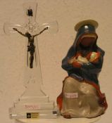 Kruzifix und Madonna mit Kind