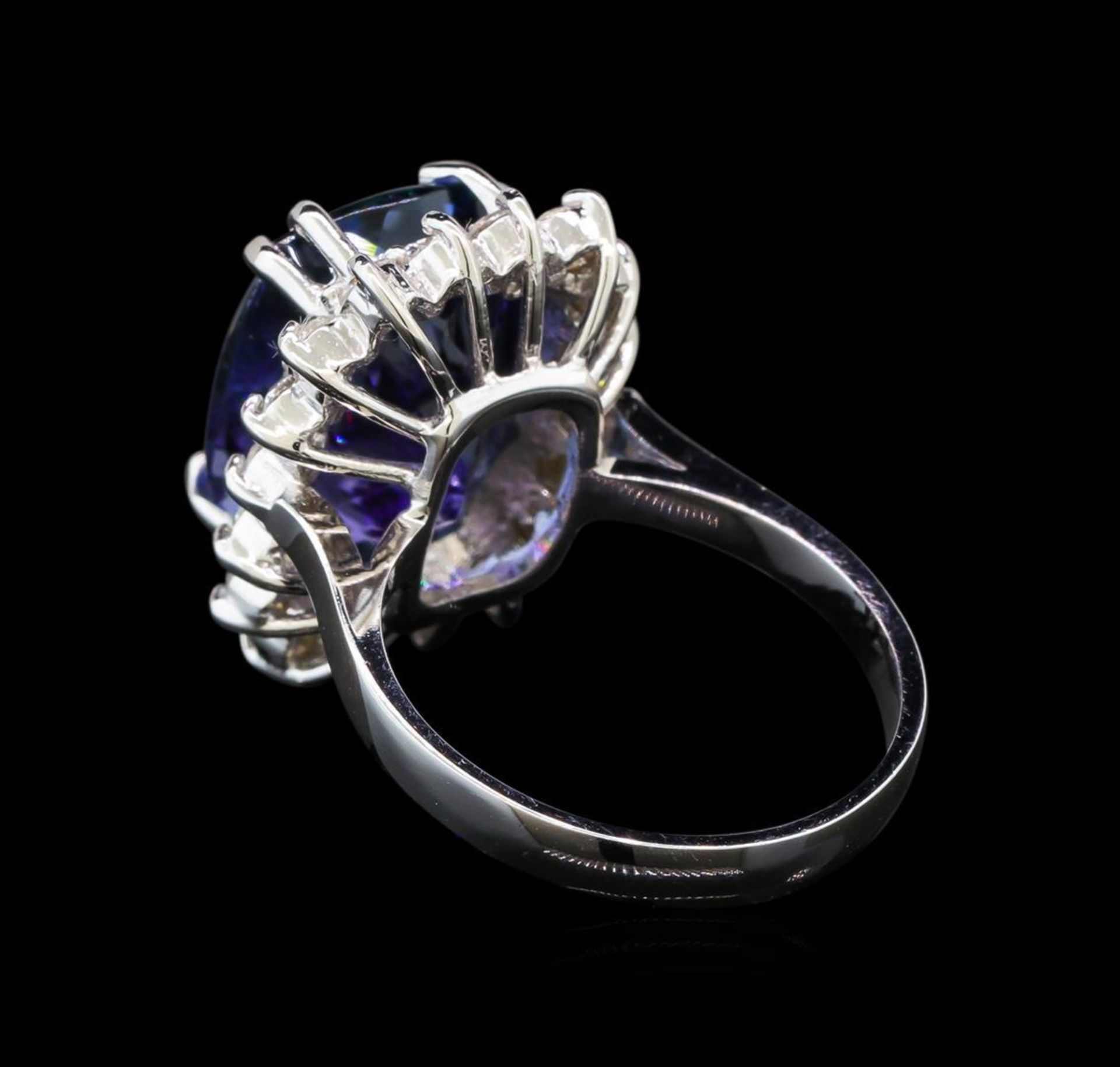 14KT White Gold 8.25 ctw Tanzanite and Diamond Ring - Image 3 of 5