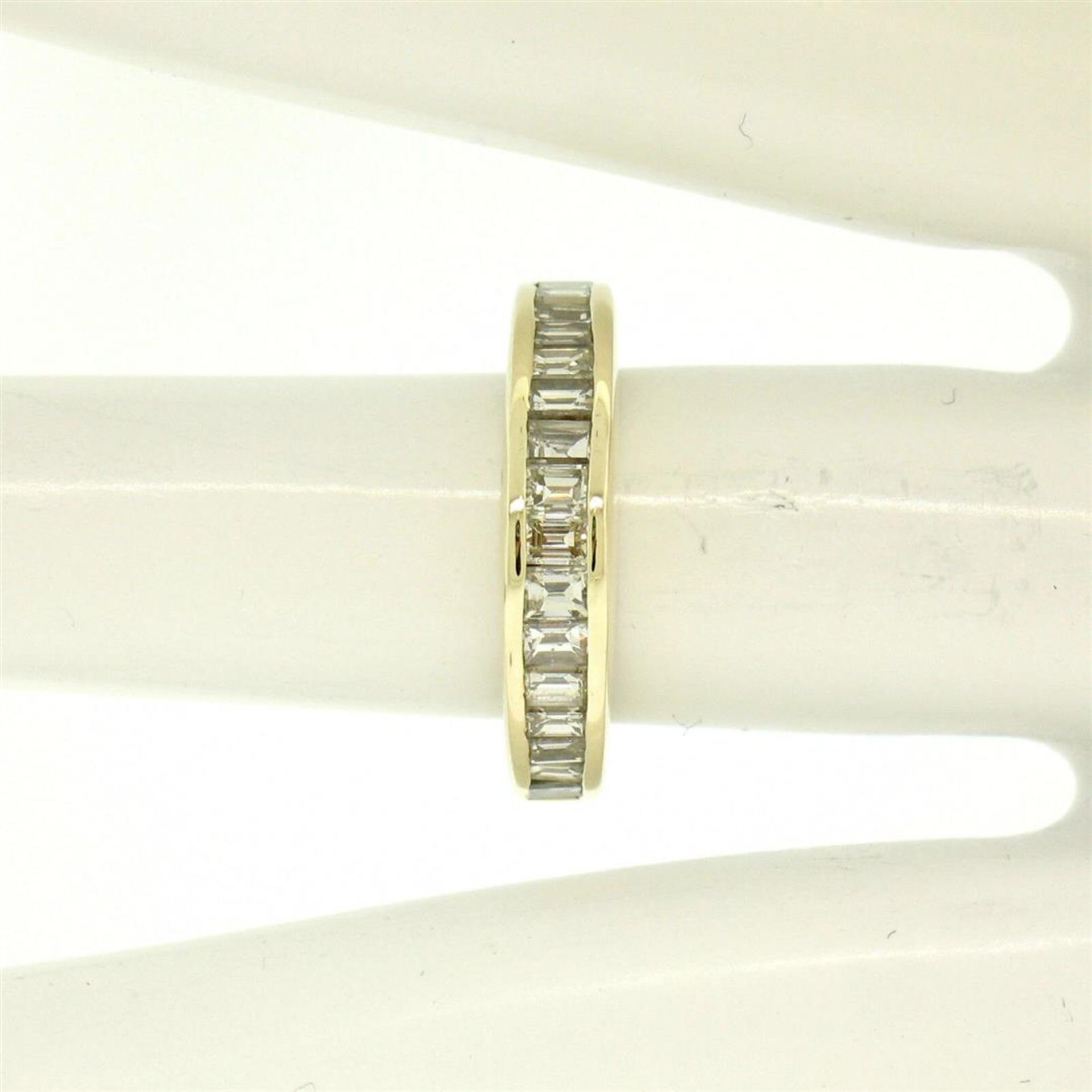 14kt Yellow Gold 1.00 ctw Baguette Diamond Channel Domed Wedding Band Ring - Image 9 of 9