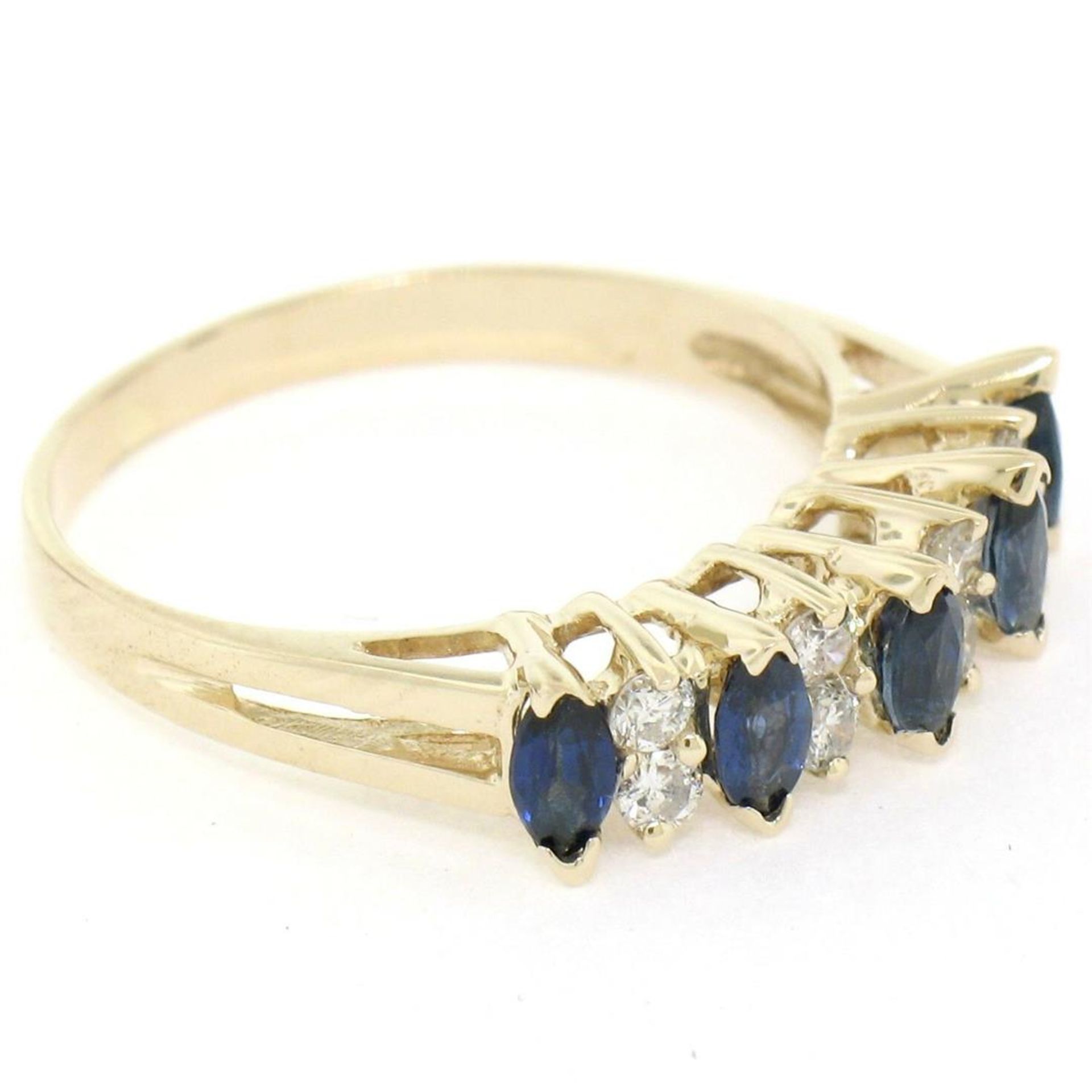 14kt Yellow Gold 0.98 ctw Sapphire and Diamond Band Ring - Image 4 of 7