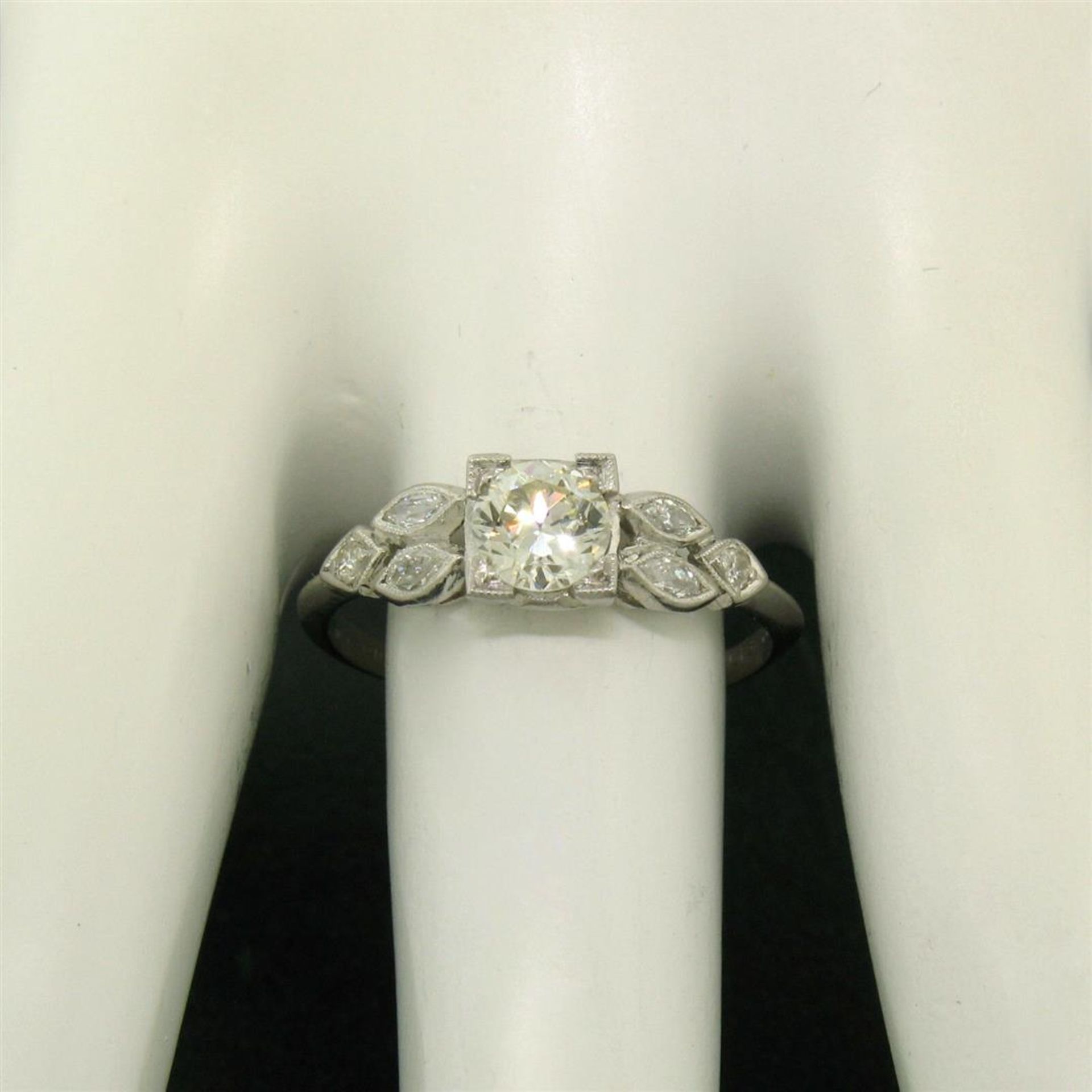 Antique Art Deco Platinum 0.90 ctw Old European & Marquise Diamond Solitaire Rin - Image 4 of 9