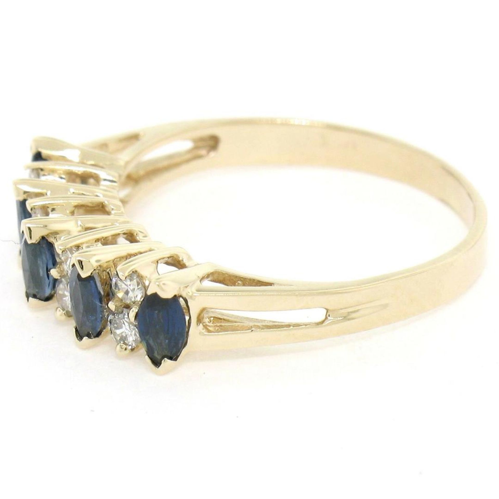 14kt Yellow Gold 0.98 ctw Sapphire and Diamond Band Ring - Image 3 of 7