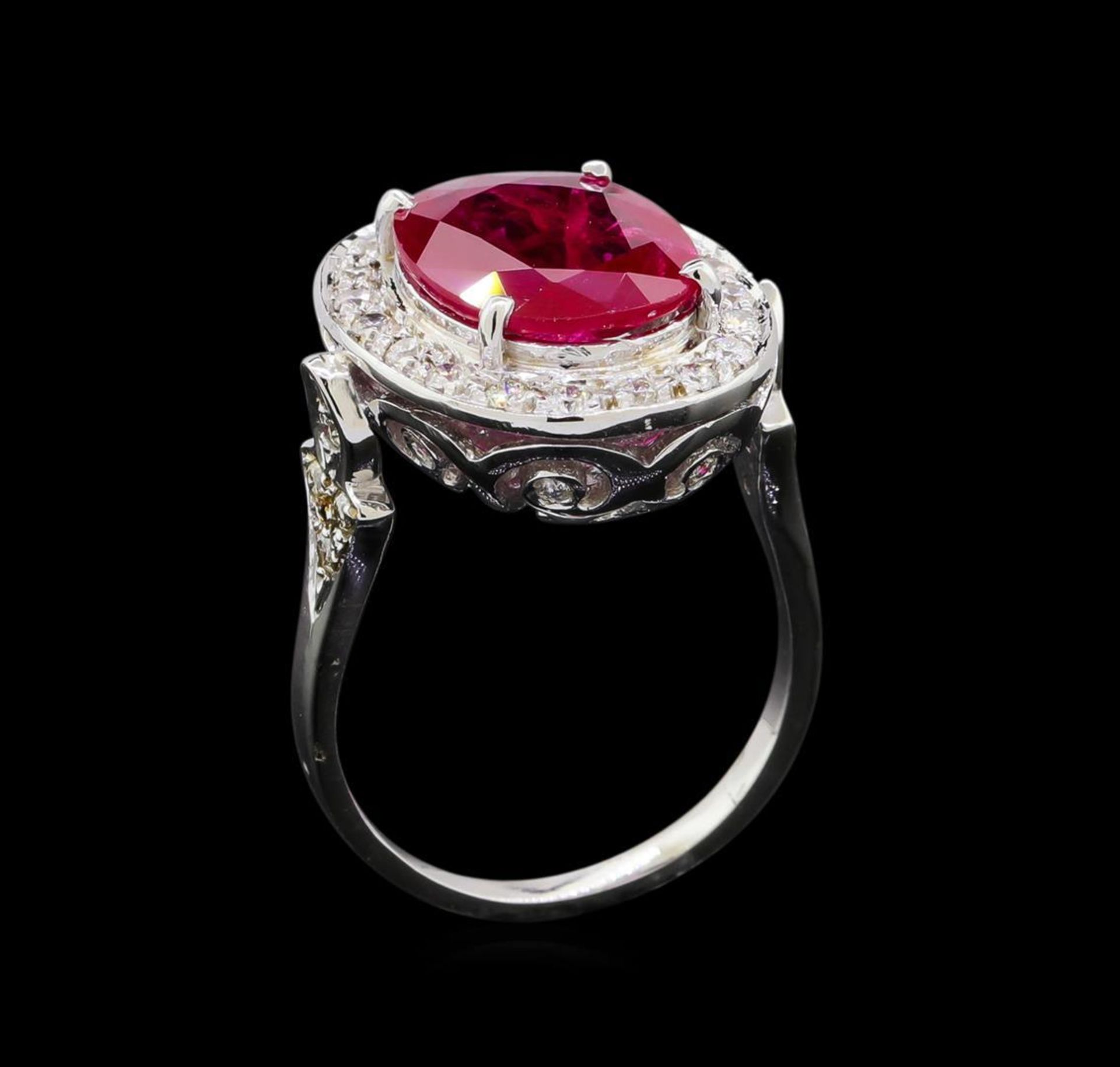 GIA Cert 4.07 ctw Ruby and Diamond Ring - 14KT White Gold - Image 4 of 6