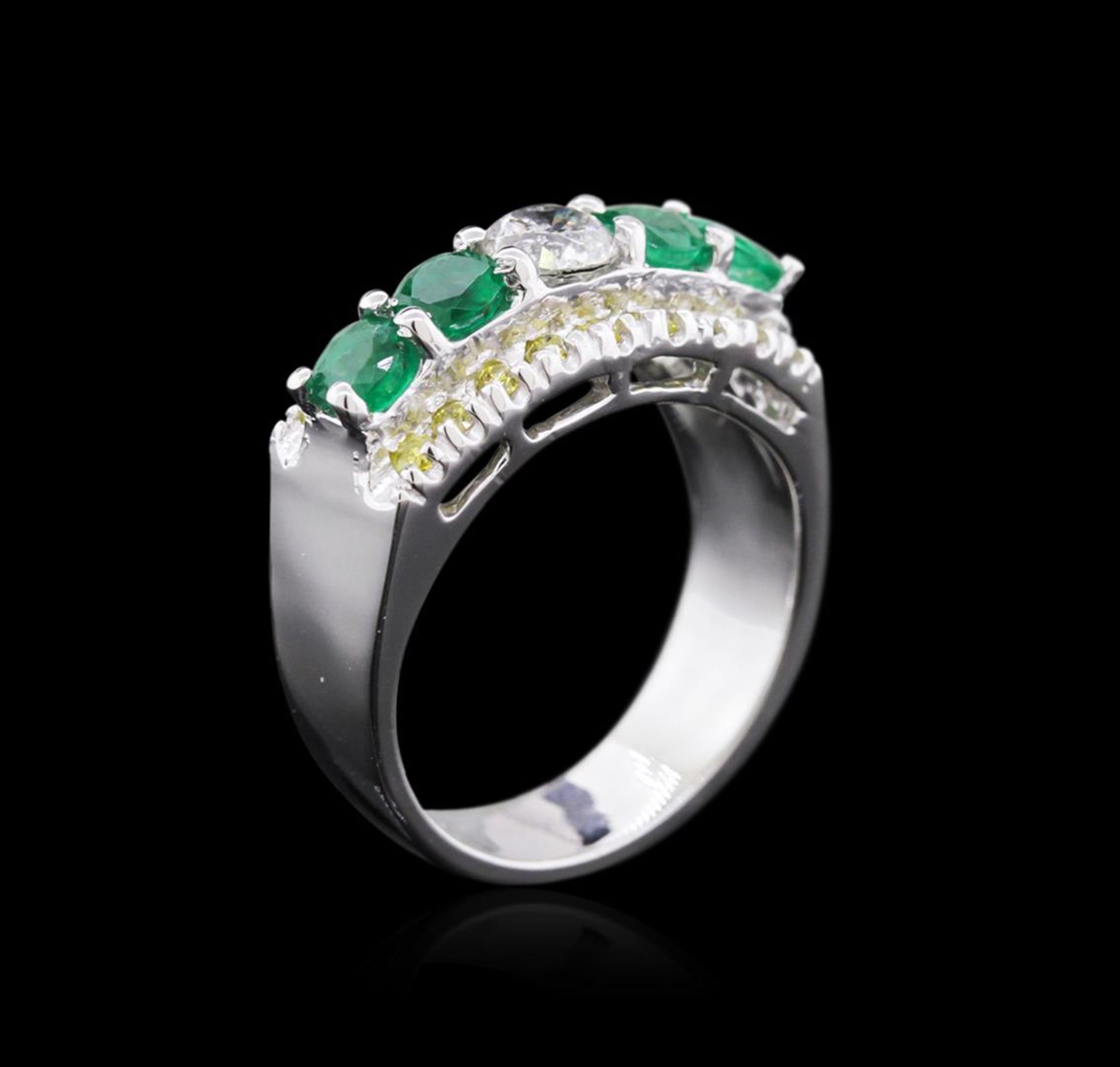 14KT White Gold 0.98 ctw Emerald and Diamond Ring - Image 3 of 4
