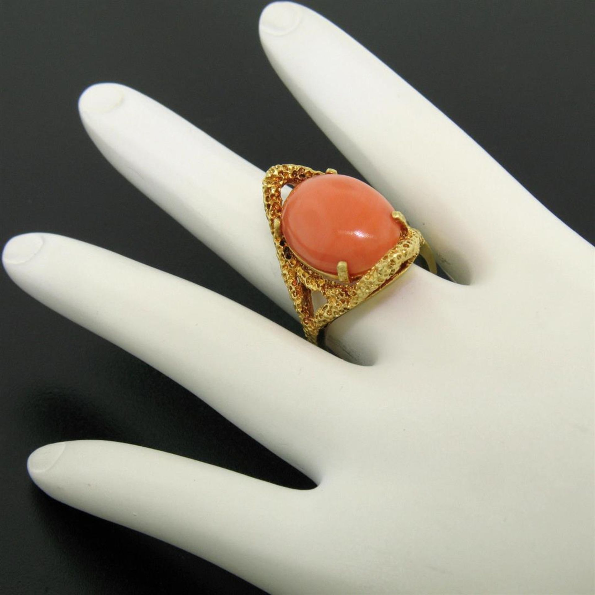 18k Yellow Gold Large Cabochon FINE Coral Nugget Textured Solitaire Ring - Image 3 of 7