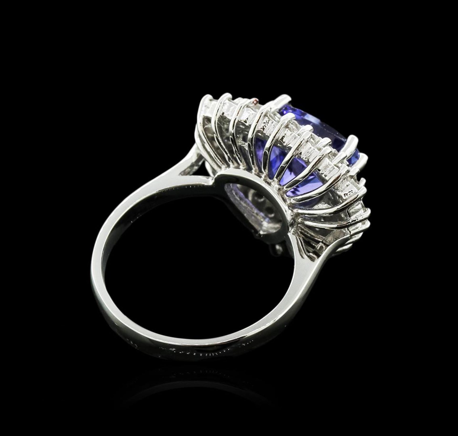 14KT White Gold 4.94 ctw Tanzanite and Diamond Ring - Image 3 of 4