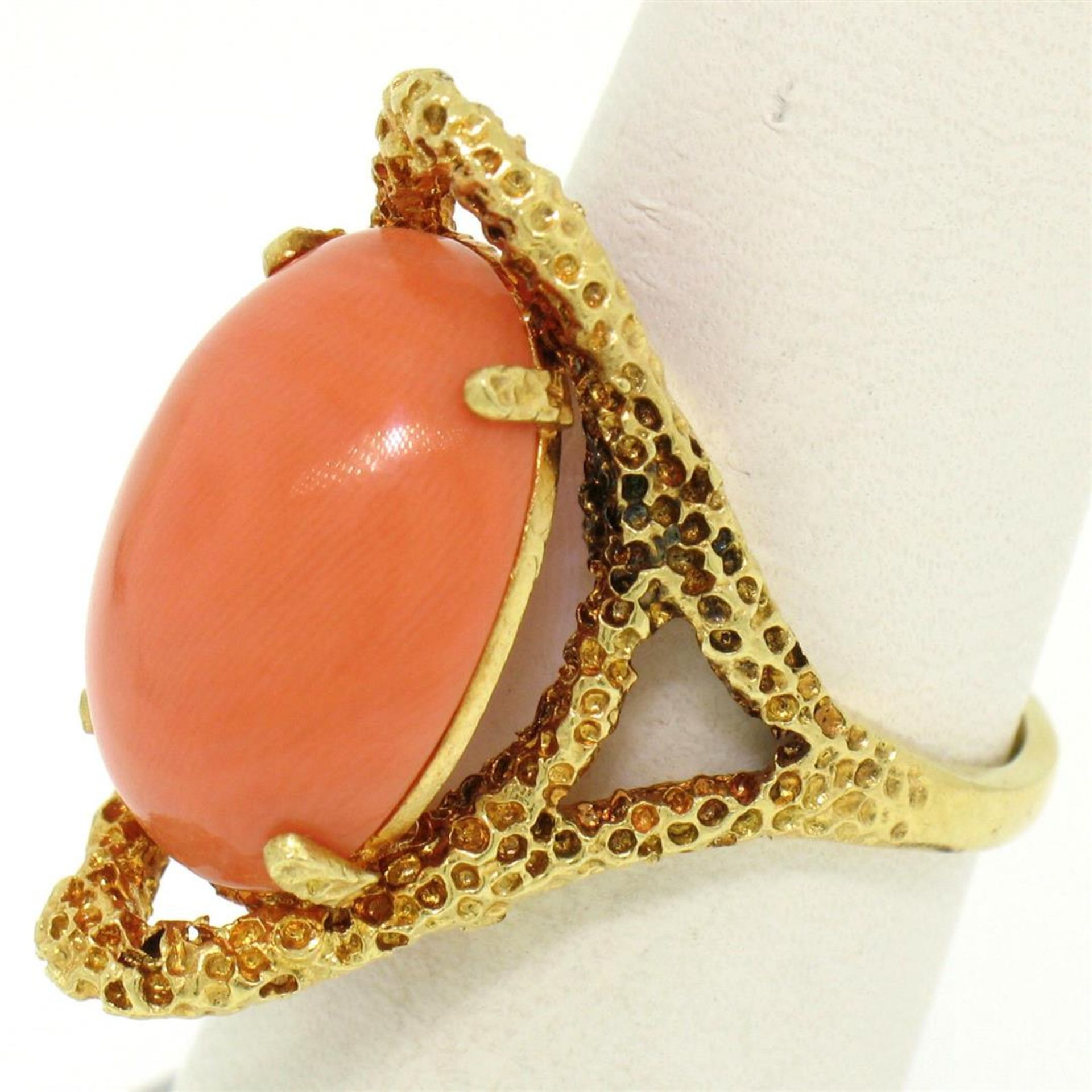 18k Yellow Gold Large Cabochon FINE Coral Nugget Textured Solitaire Ring - Image 5 of 7