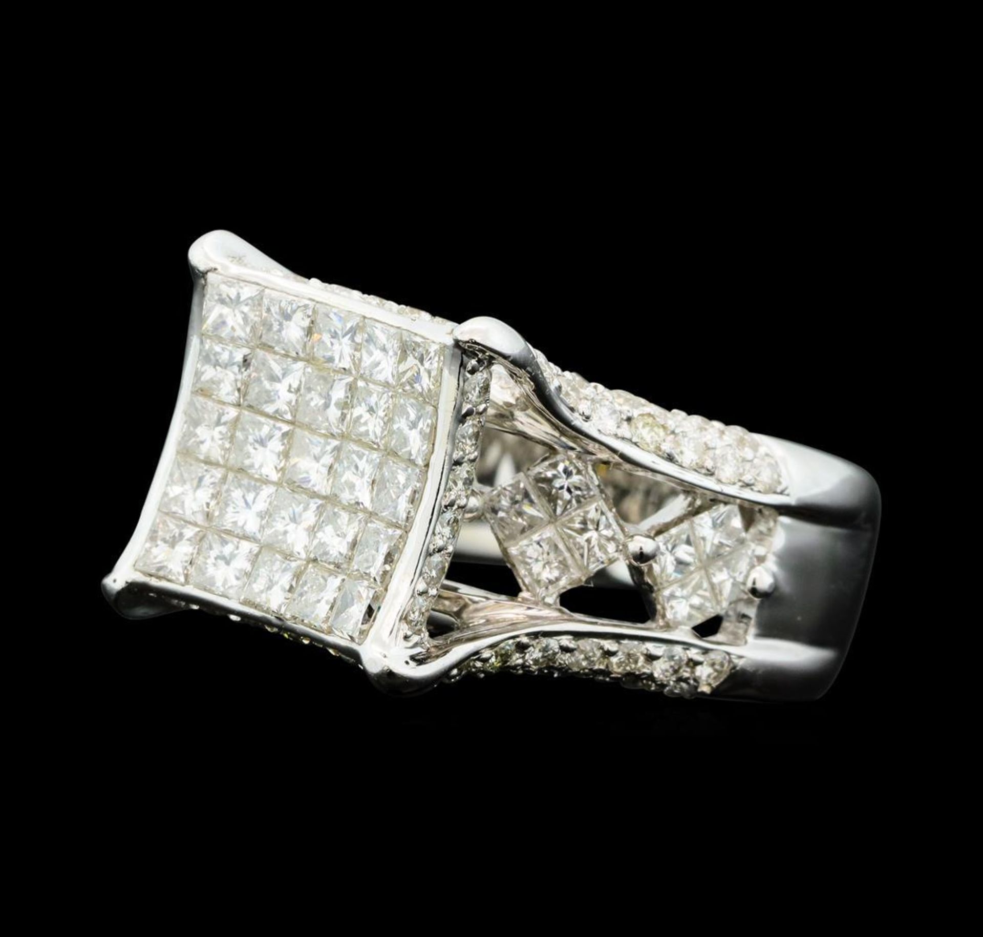 3.12 ctw Diamond Ring - 14KT White Gold