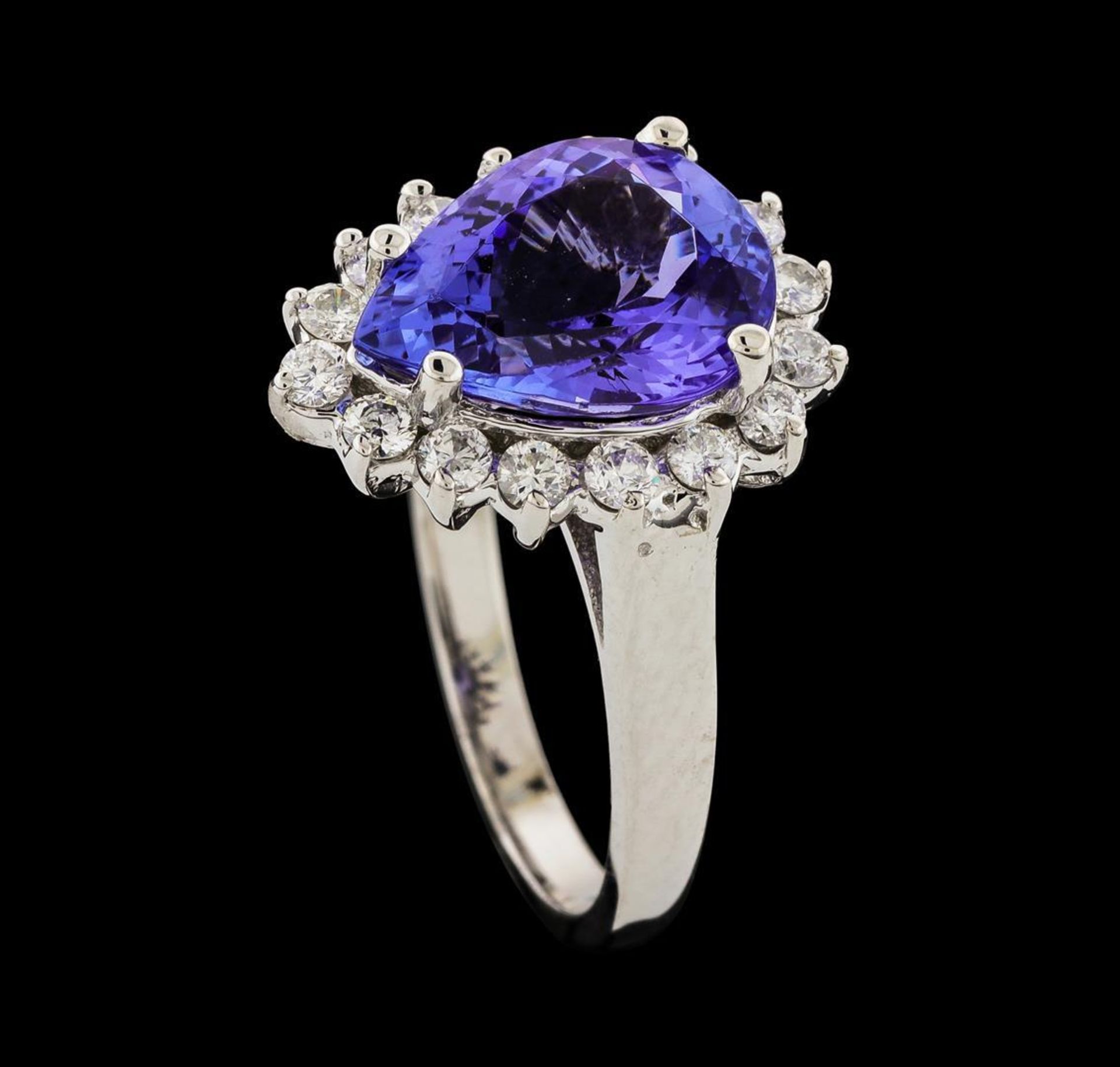 3.84 ctw Tanzanite and Diamond Ring - 14KT White Gold - Image 4 of 5