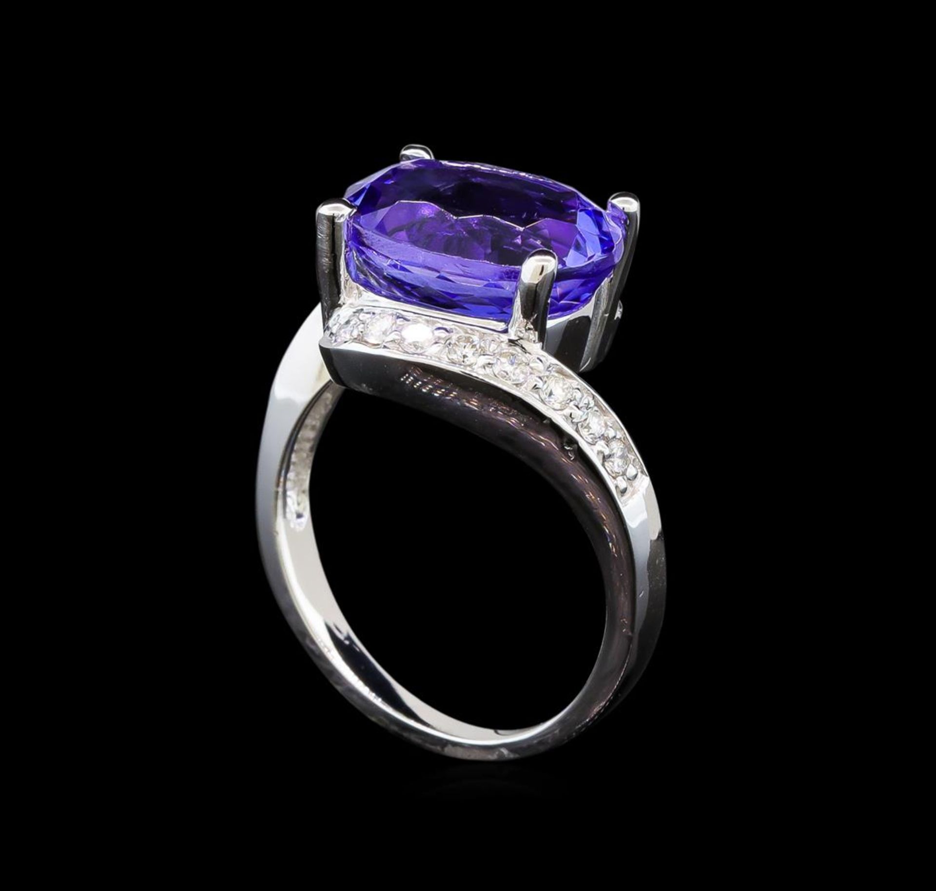 14KT White Gold 5.13 ctw Tanzanite and Diamond Ring - Image 4 of 5