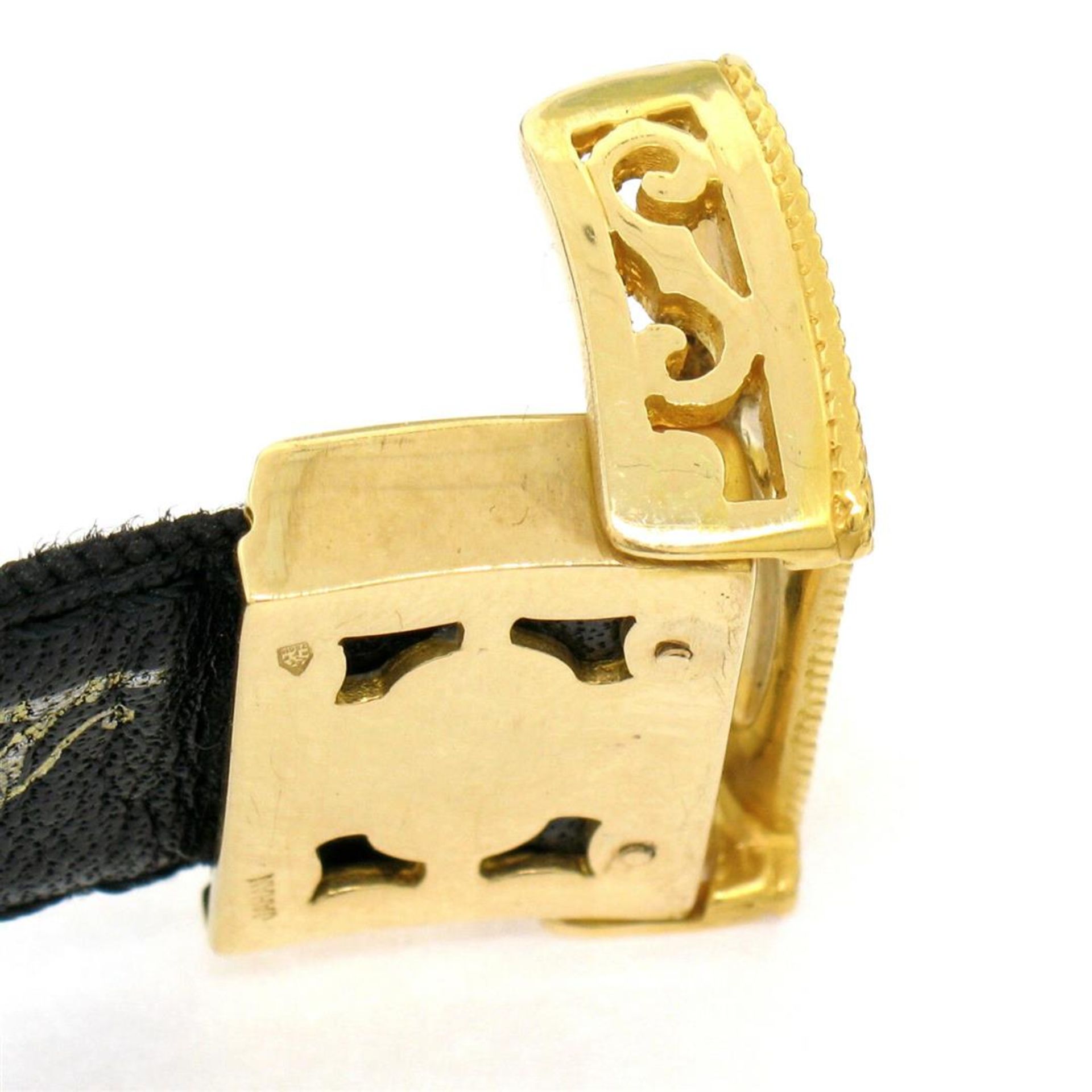 Stylish JAHAN 18K Gold Black Leather .50 ctw Diamond Heart Round Shield Necklace - Image 5 of 7