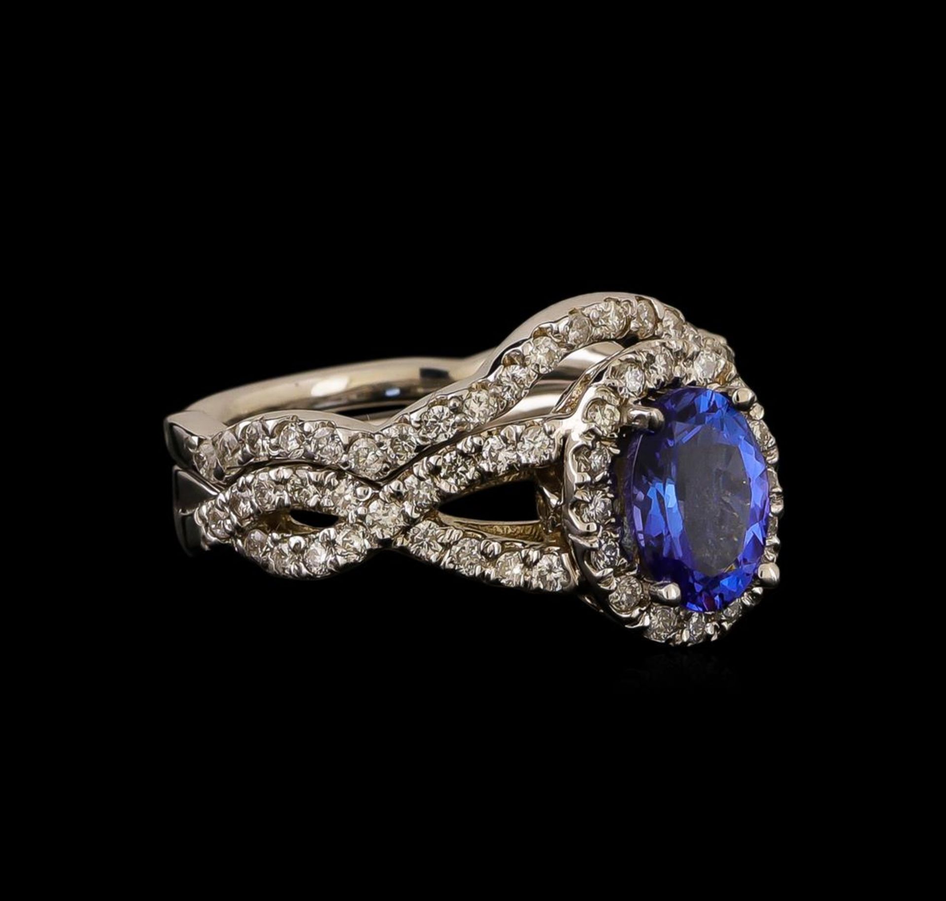 14KT White Gold 1.44 ctw Tanzanite and Diamond Ring