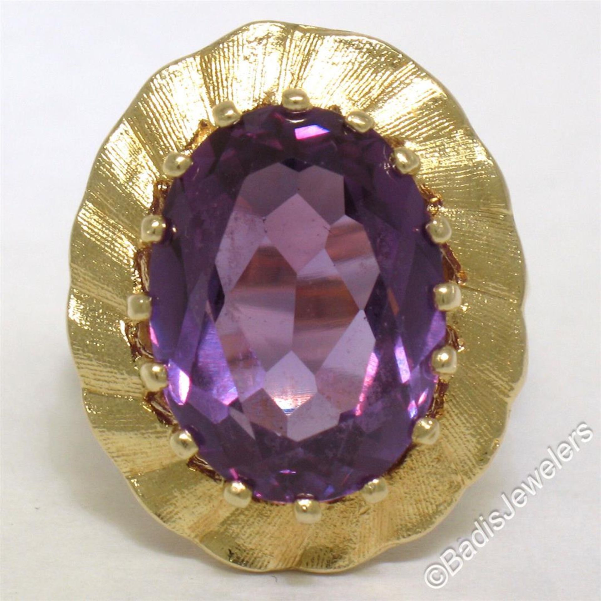 Vintage 14kt Yellow Gold Oval Synthetic Alexandrite Ring w/ Textured Halo - Image 3 of 9