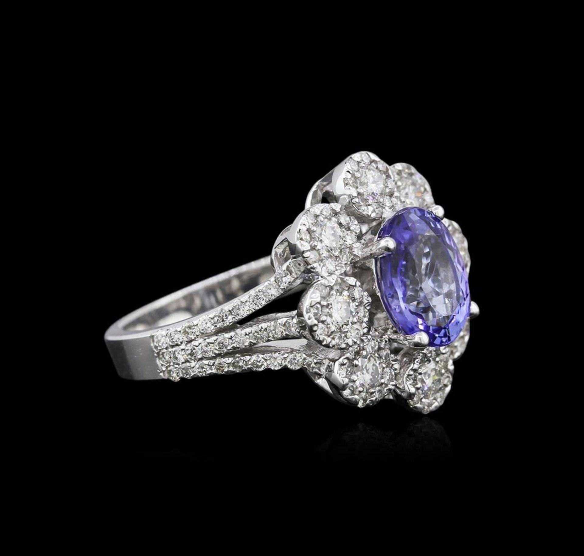 14KT White Gold 2.00 ctw Tanzanite and Diamond Ring