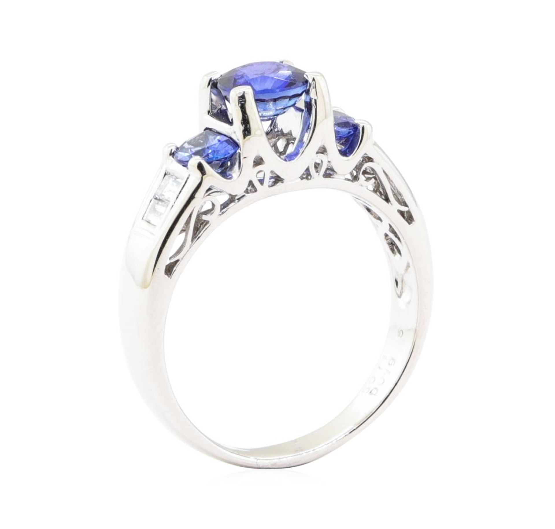 1.84 ctw Sapphire and Diamond Ring - 18KT White Gold - Image 4 of 5