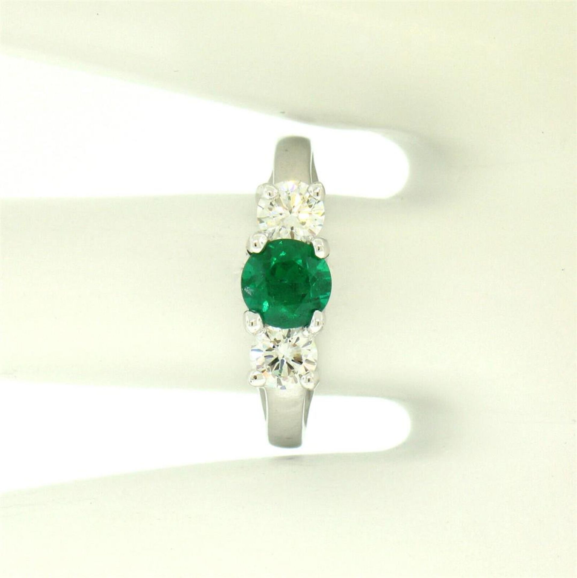 14k White Gold GIA Emerald & Diamond 3 Stone 1.50 ctw Engagement Right Hand Ring - Image 9 of 9