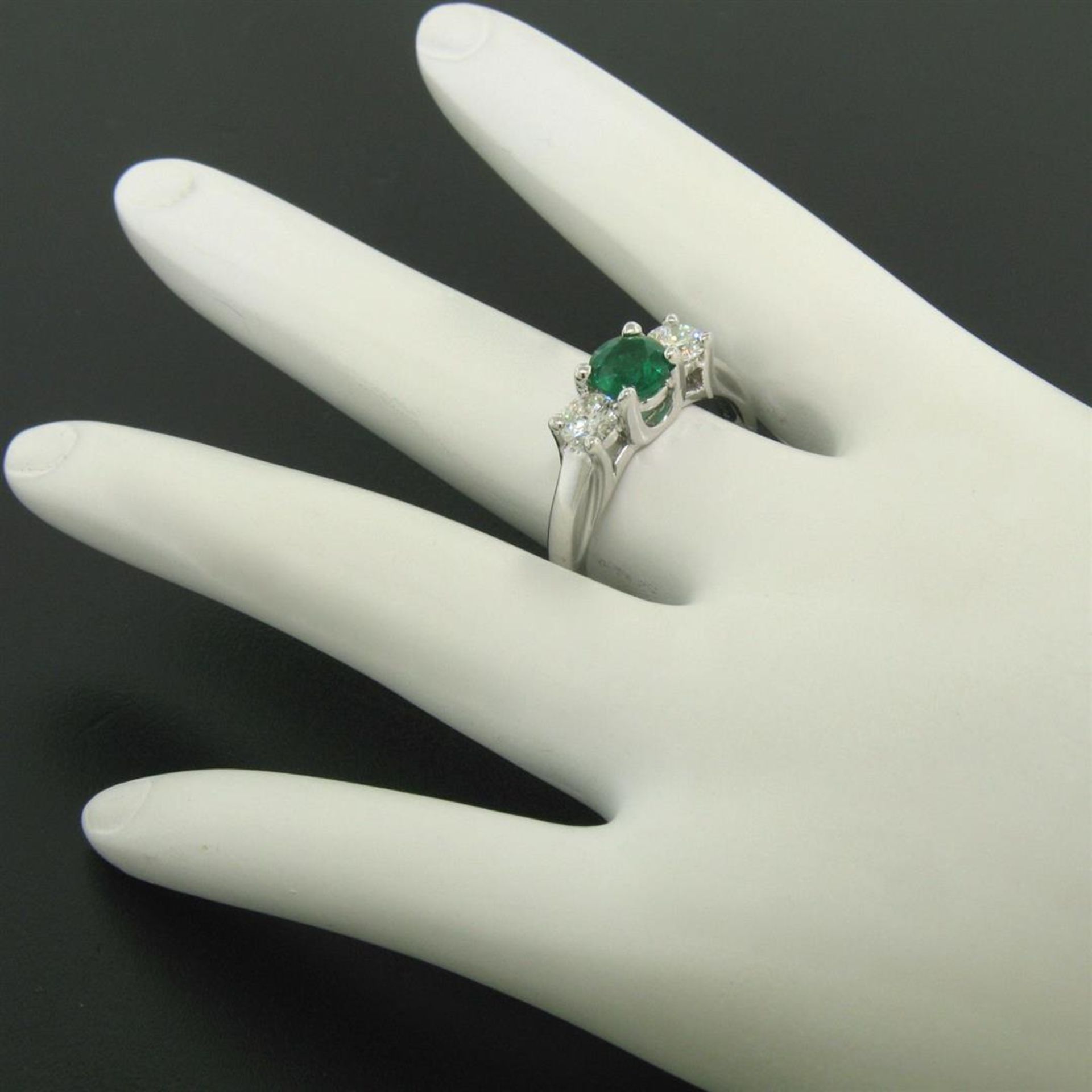 14k White Gold GIA Emerald & Diamond 3 Stone 1.50 ctw Engagement Right Hand Ring - Image 3 of 9