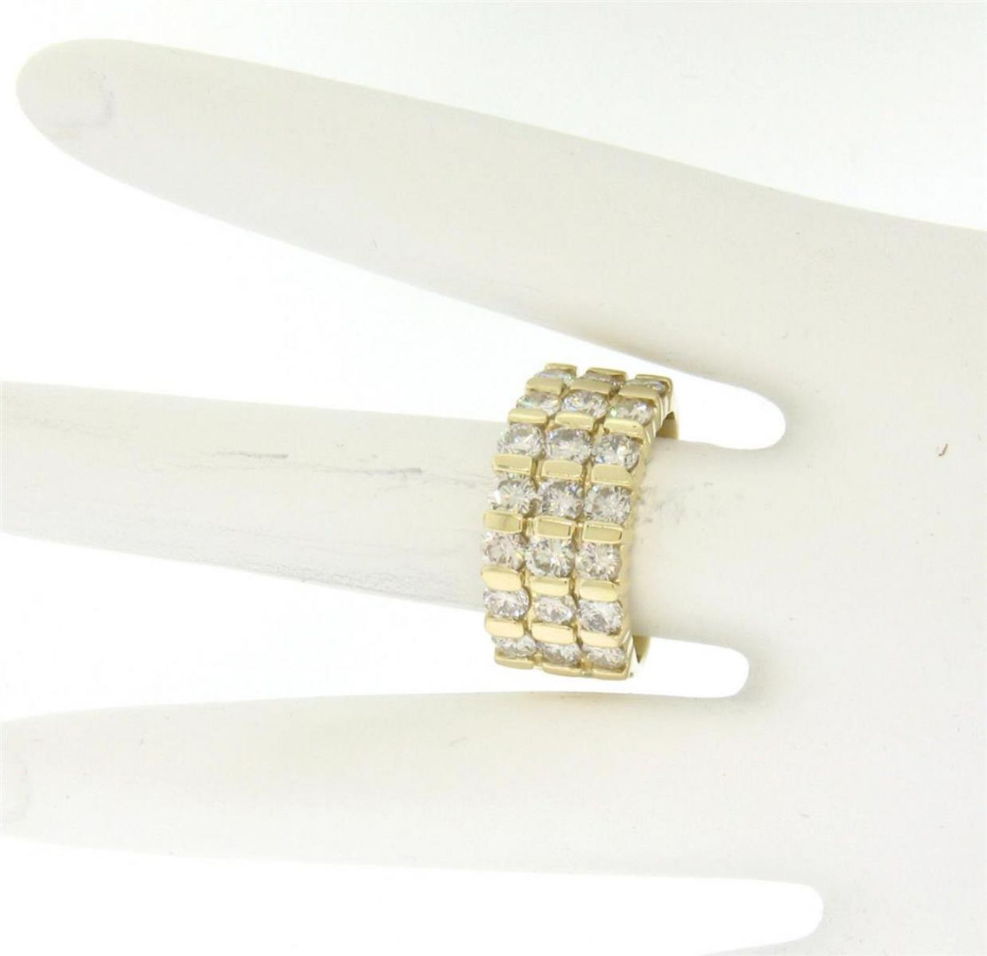 14kt Yellow Gold 2.52 ctw Wide 3 Row Large Round Diamond Band Ring - Image 6 of 6