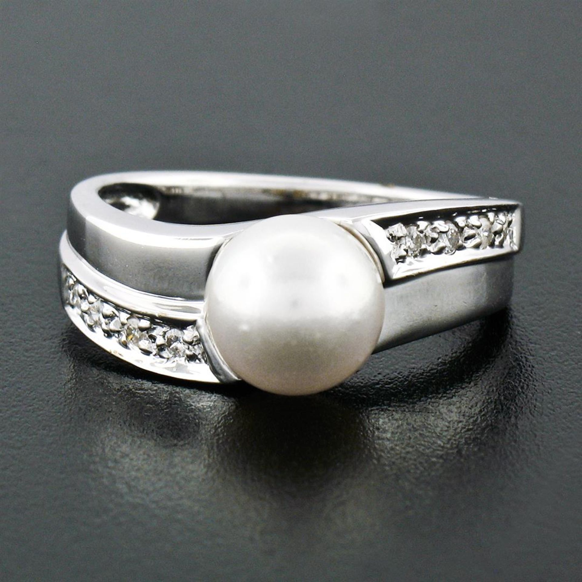Estate 14k White Gold 7.65mm Akoya Pearl Solitaire & Pave Set Diamond Band Ring - Image 2 of 8