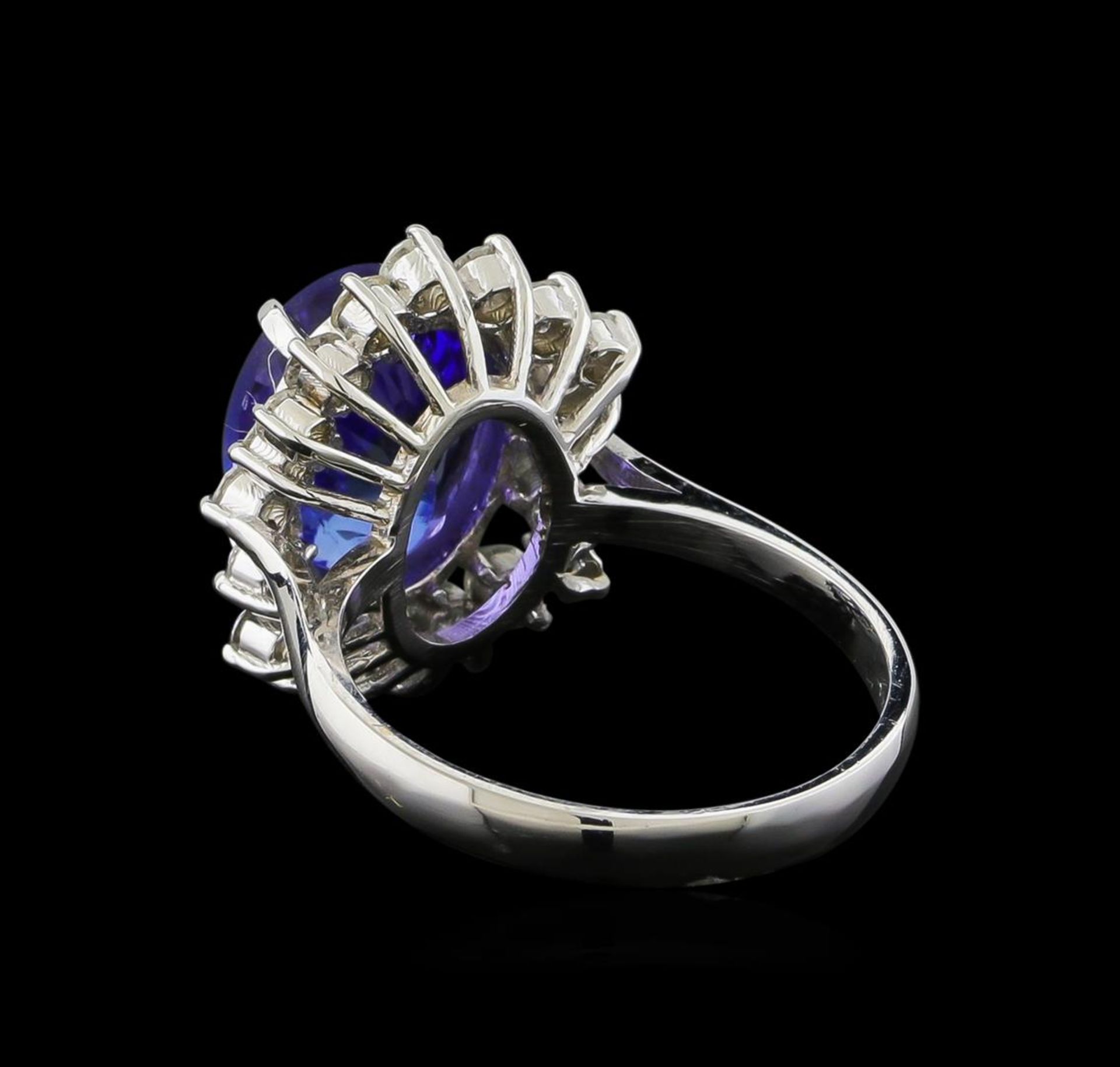 14KT White Gold 3.88 ctw Tanzanite and Diamond Ring - Image 3 of 5