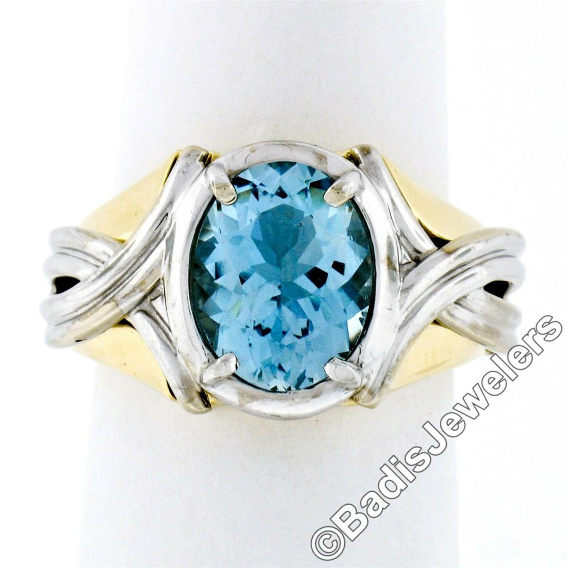 Estate 14kt Two Tone Gold 2.10 ctw Oval Aquamarine Grooved Cocktail Ring - Image 4 of 9