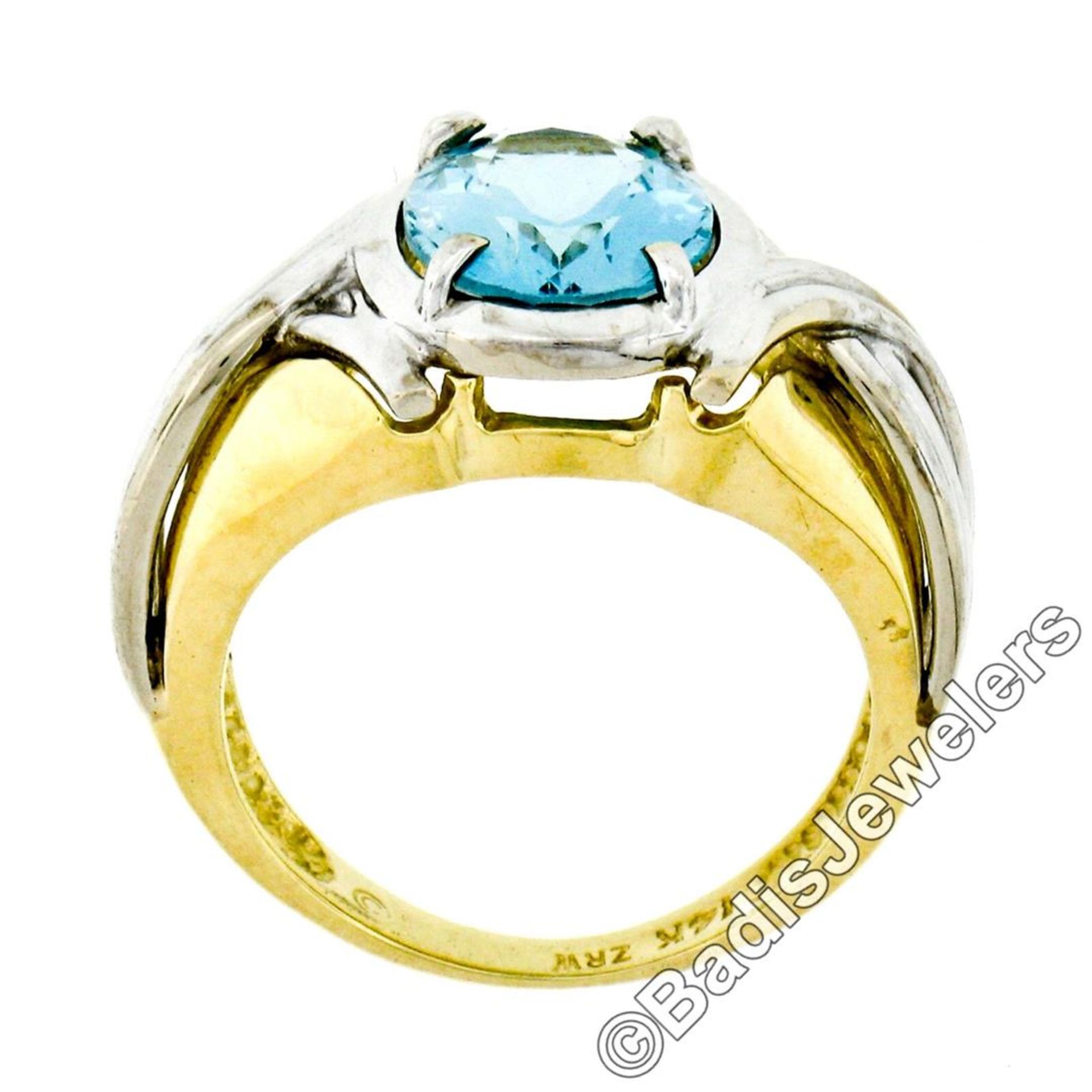 Estate 14kt Two Tone Gold 2.10 ctw Oval Aquamarine Grooved Cocktail Ring - Image 6 of 9
