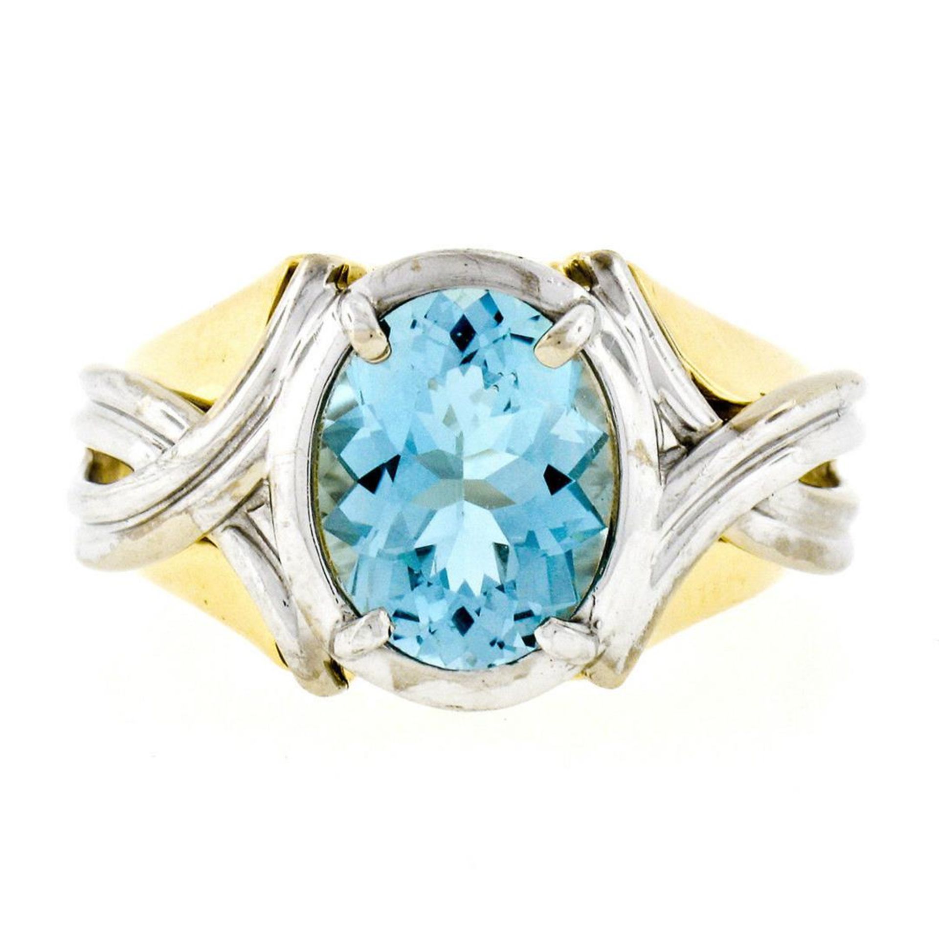 Estate 14kt Two Tone Gold 2.10 ctw Oval Aquamarine Grooved Cocktail Ring